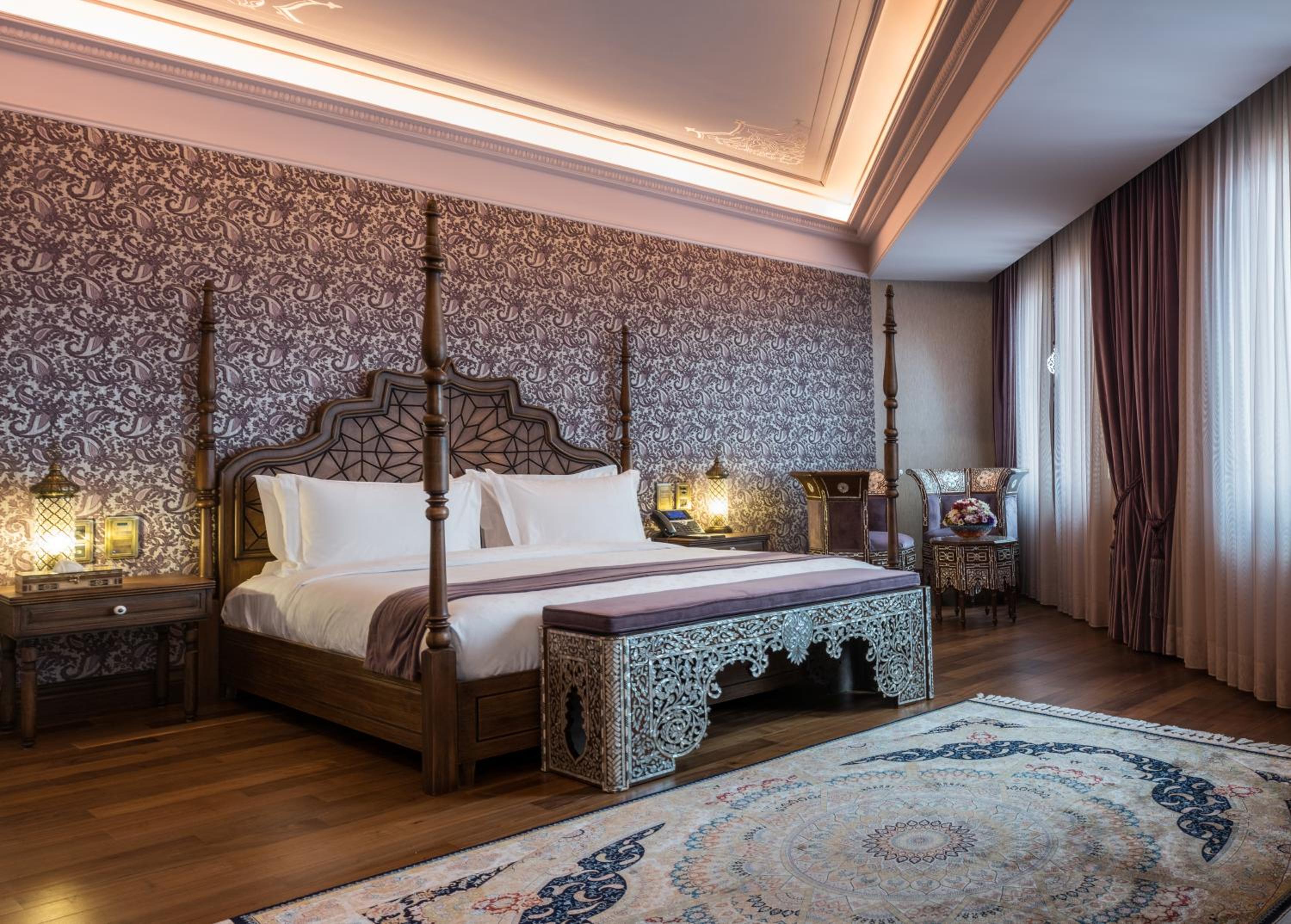 Corner Suite with Street View