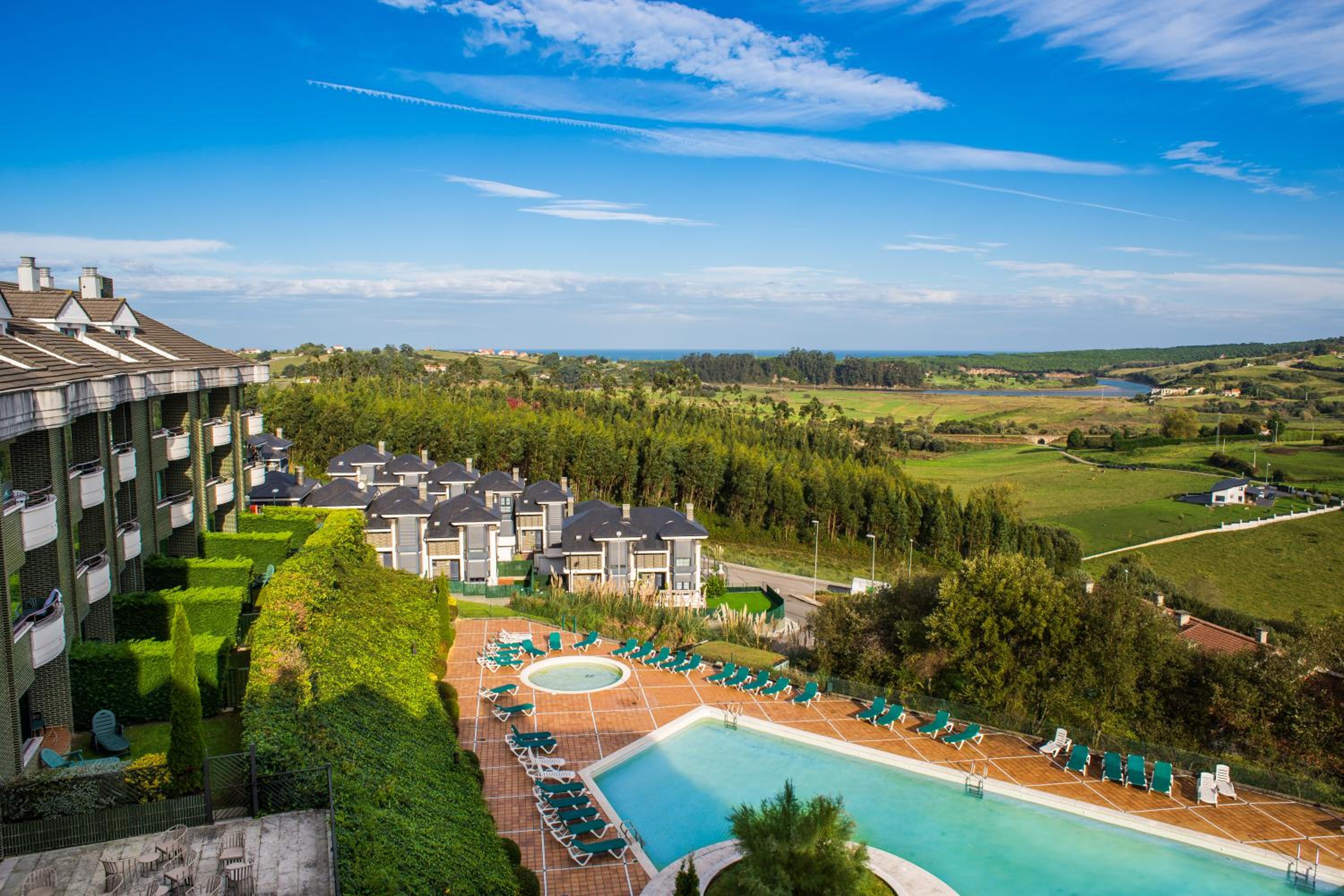 Superior Apartment with View (2 Adults + 1 Child) - Photo 40