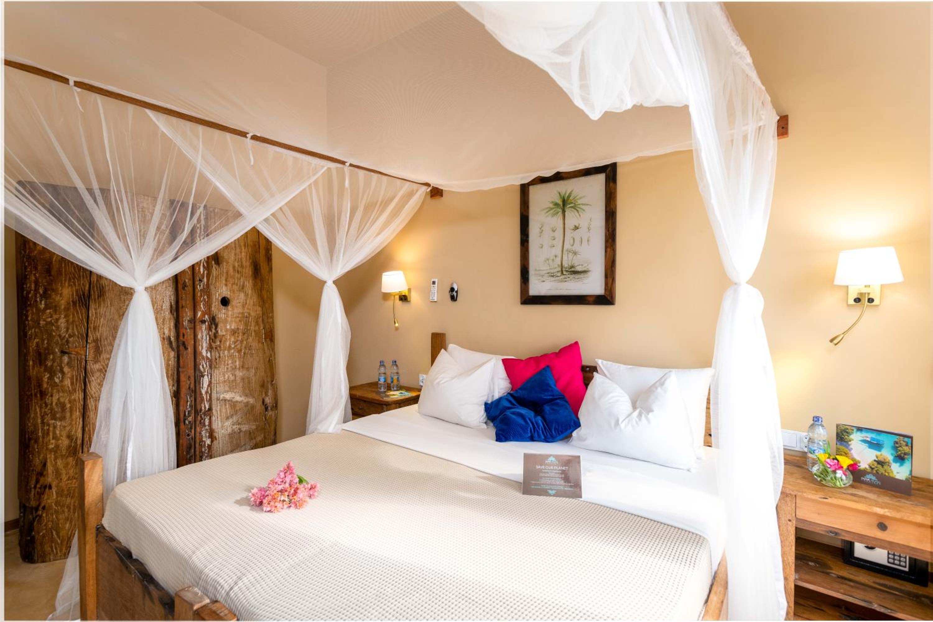 Deluxe Suite with Sea View