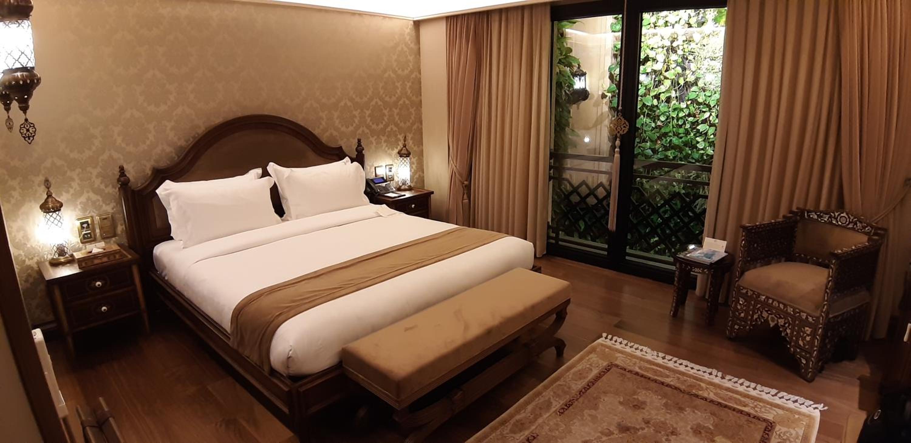 Deluxe Double Room with Vertical Greenery View