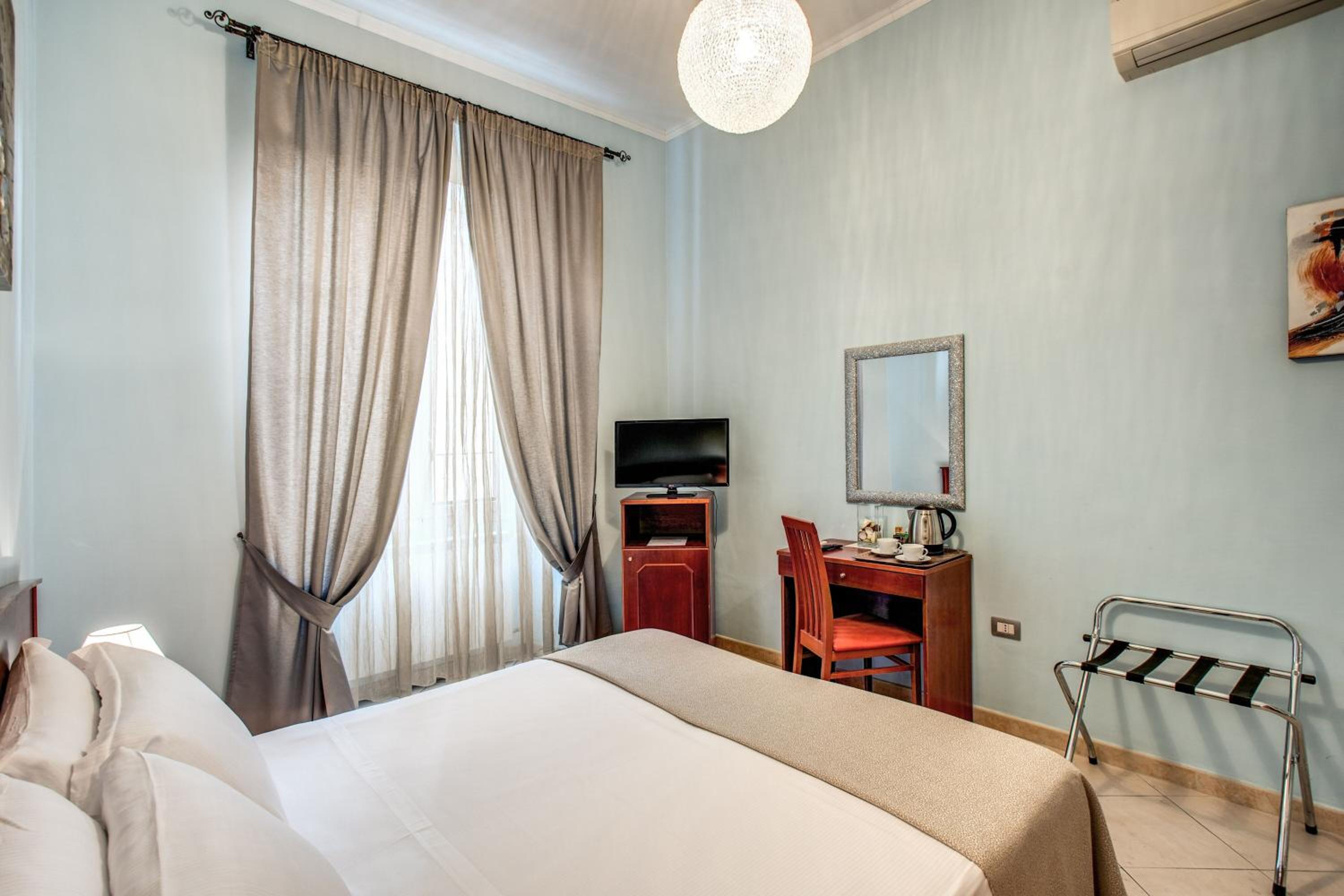 Double or Twin Room photo 2