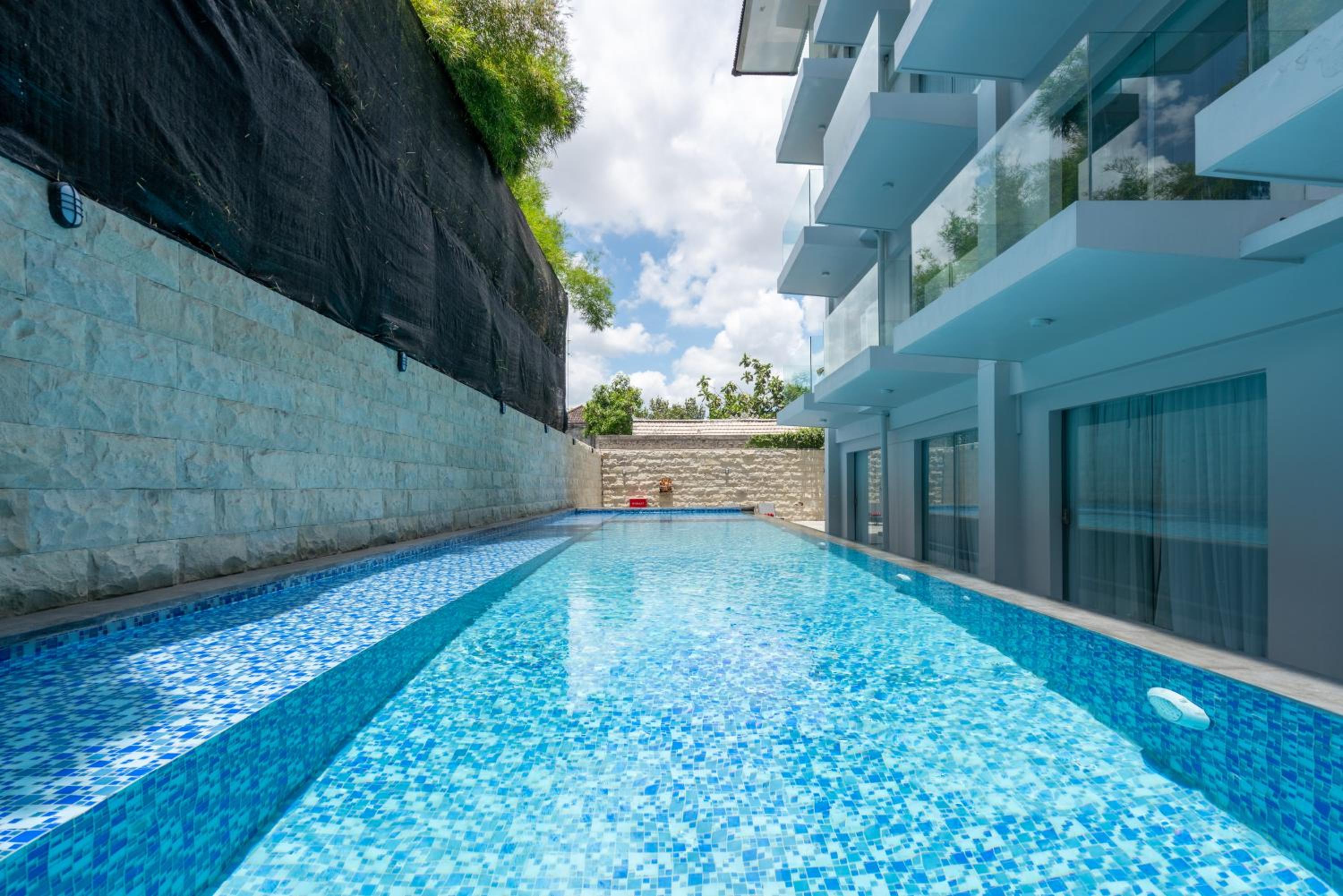 Deluxe Double or Twin Room Pool Access - First Floor - Photo 9