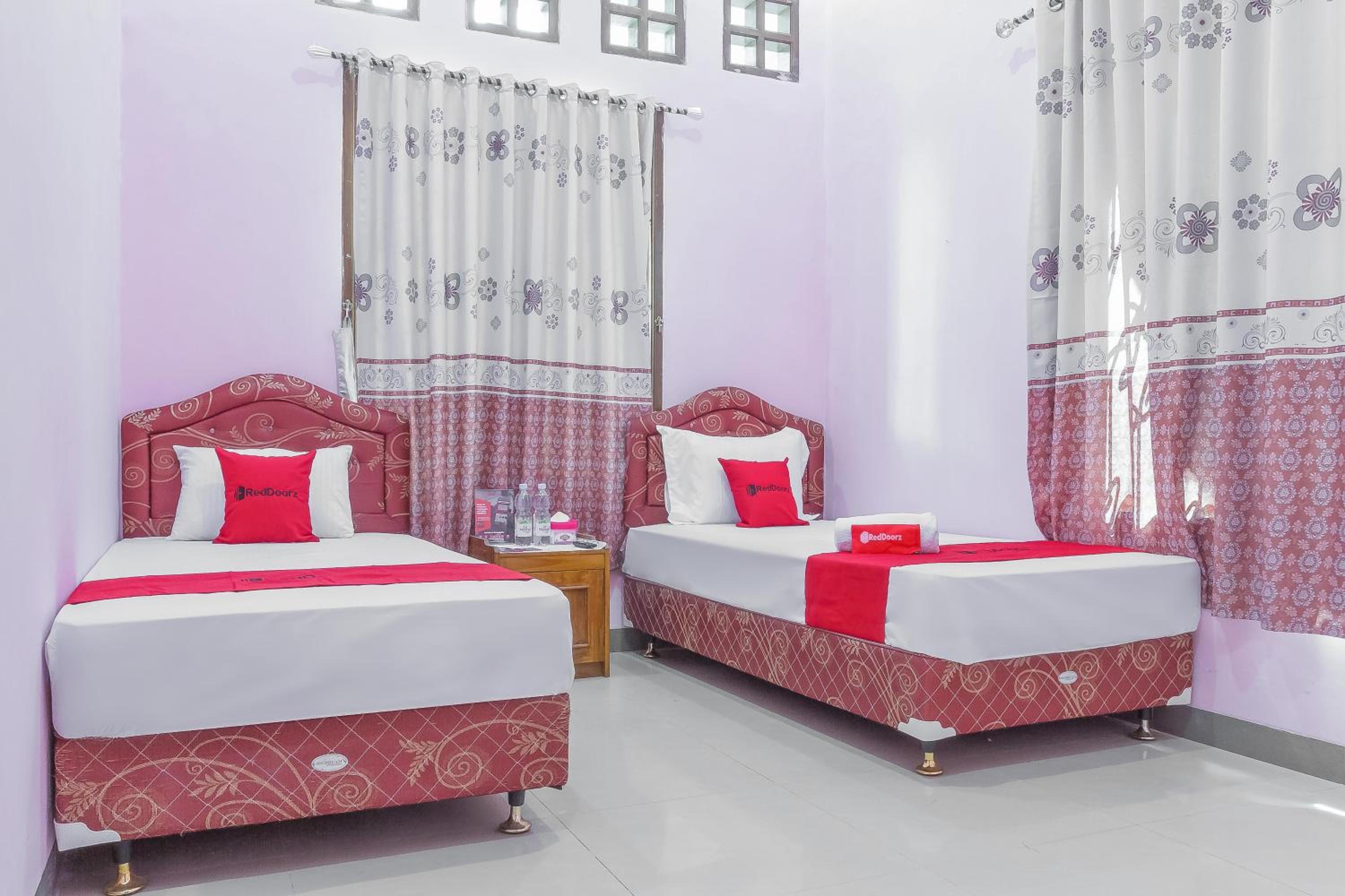 Twin Room - Photo 3