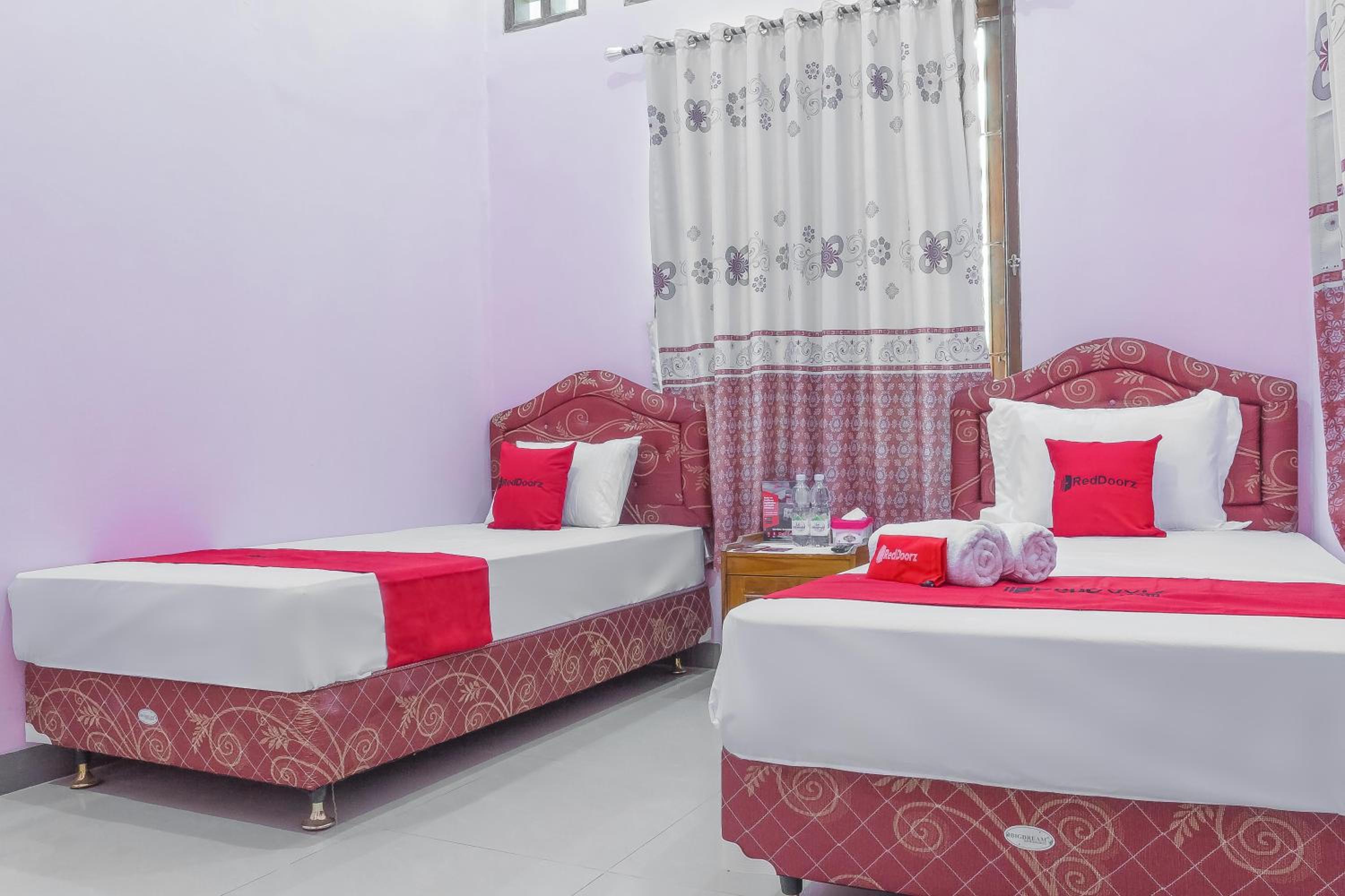 Twin Room - Photo 1