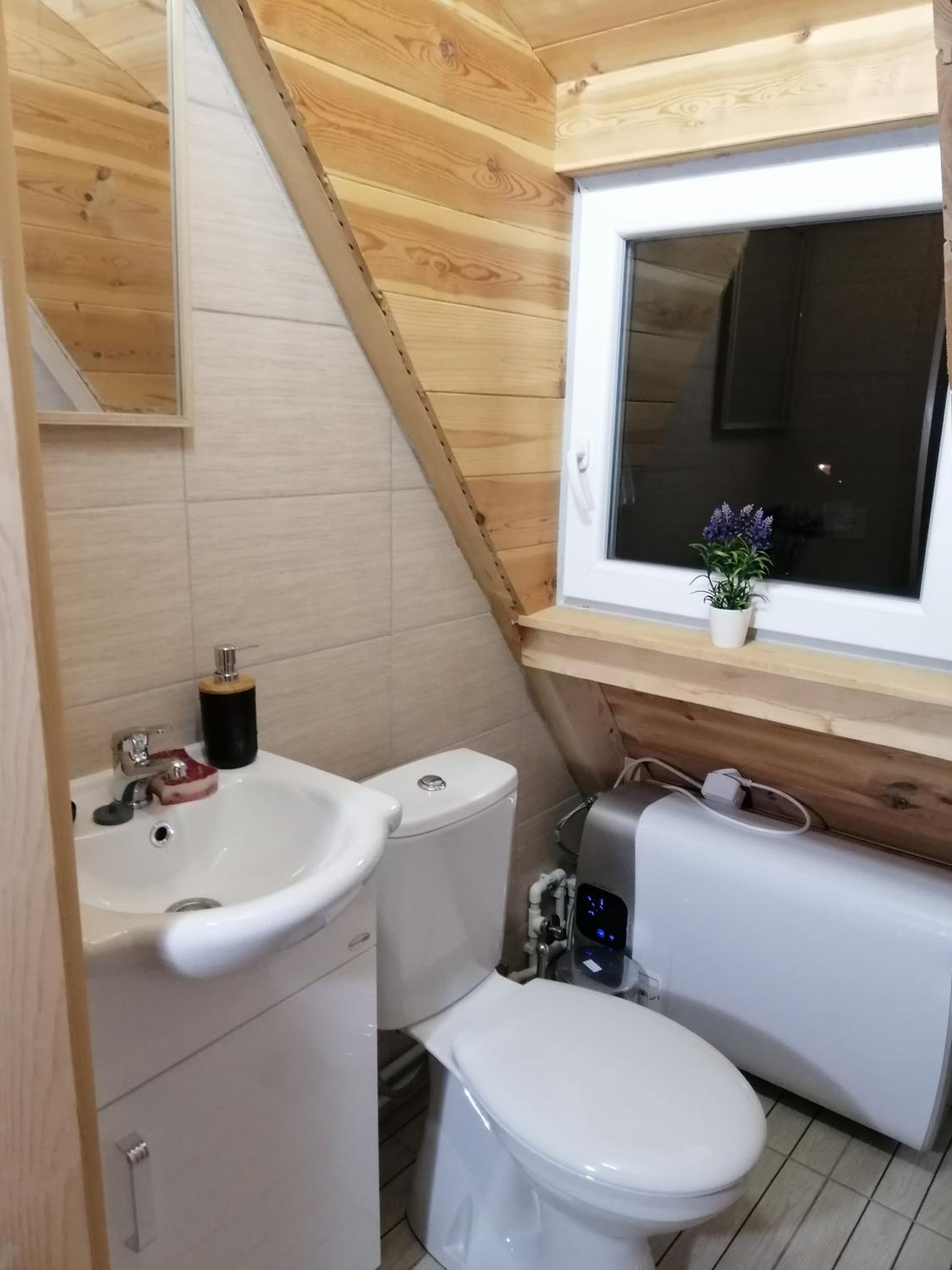 Studio with Balcony - Photo 16