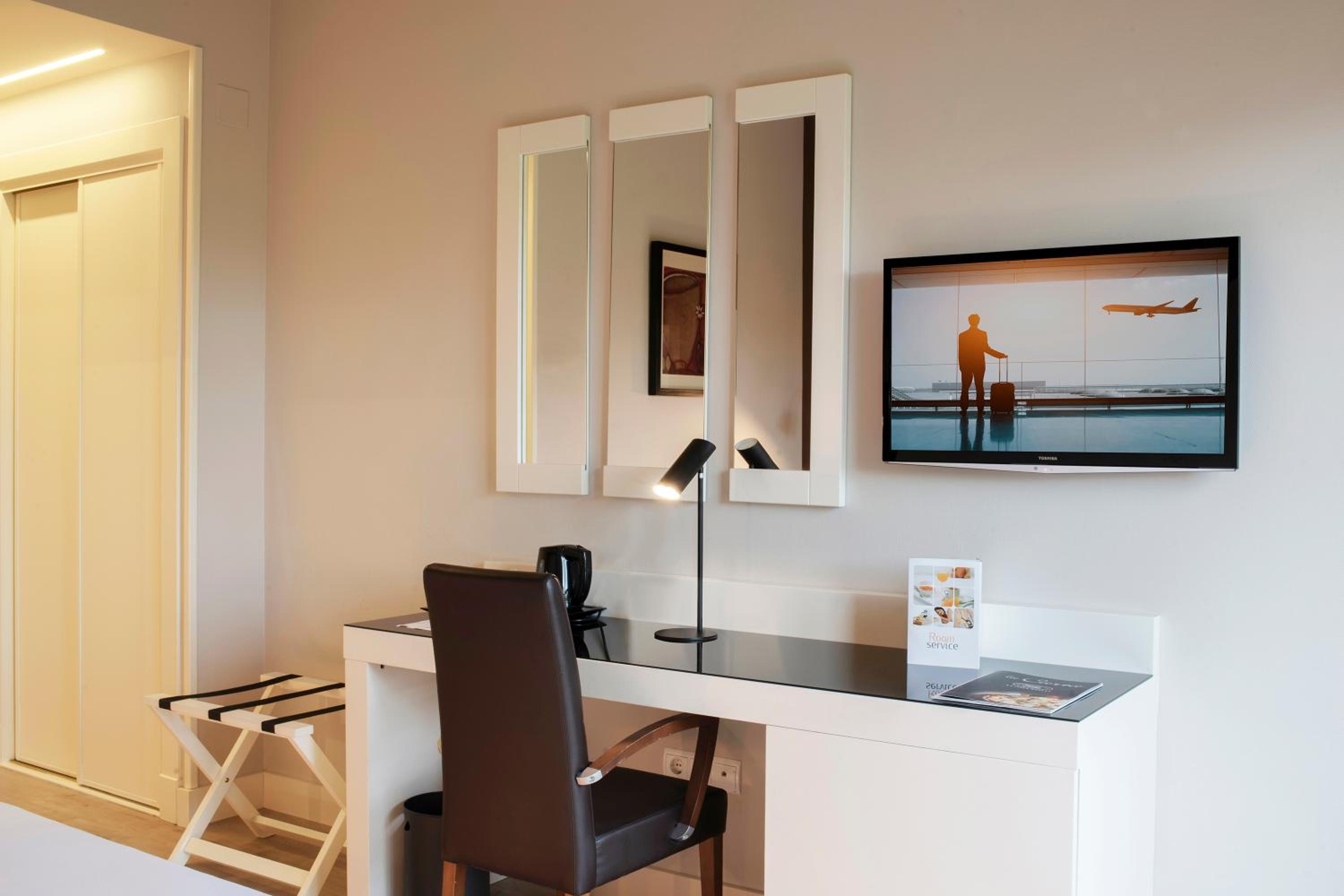 Standard Double Room - Photo 4
