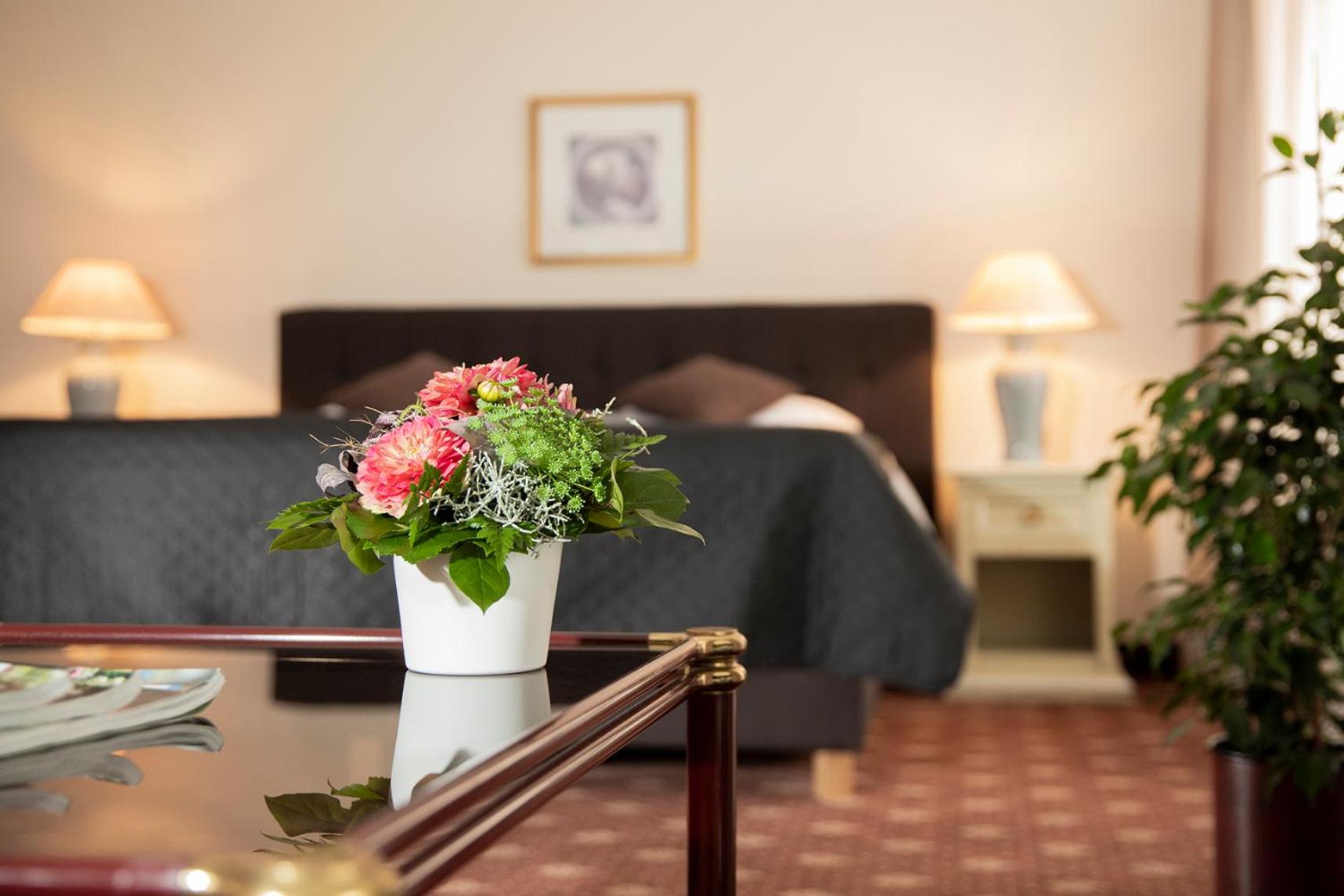 Suite - Photo 3