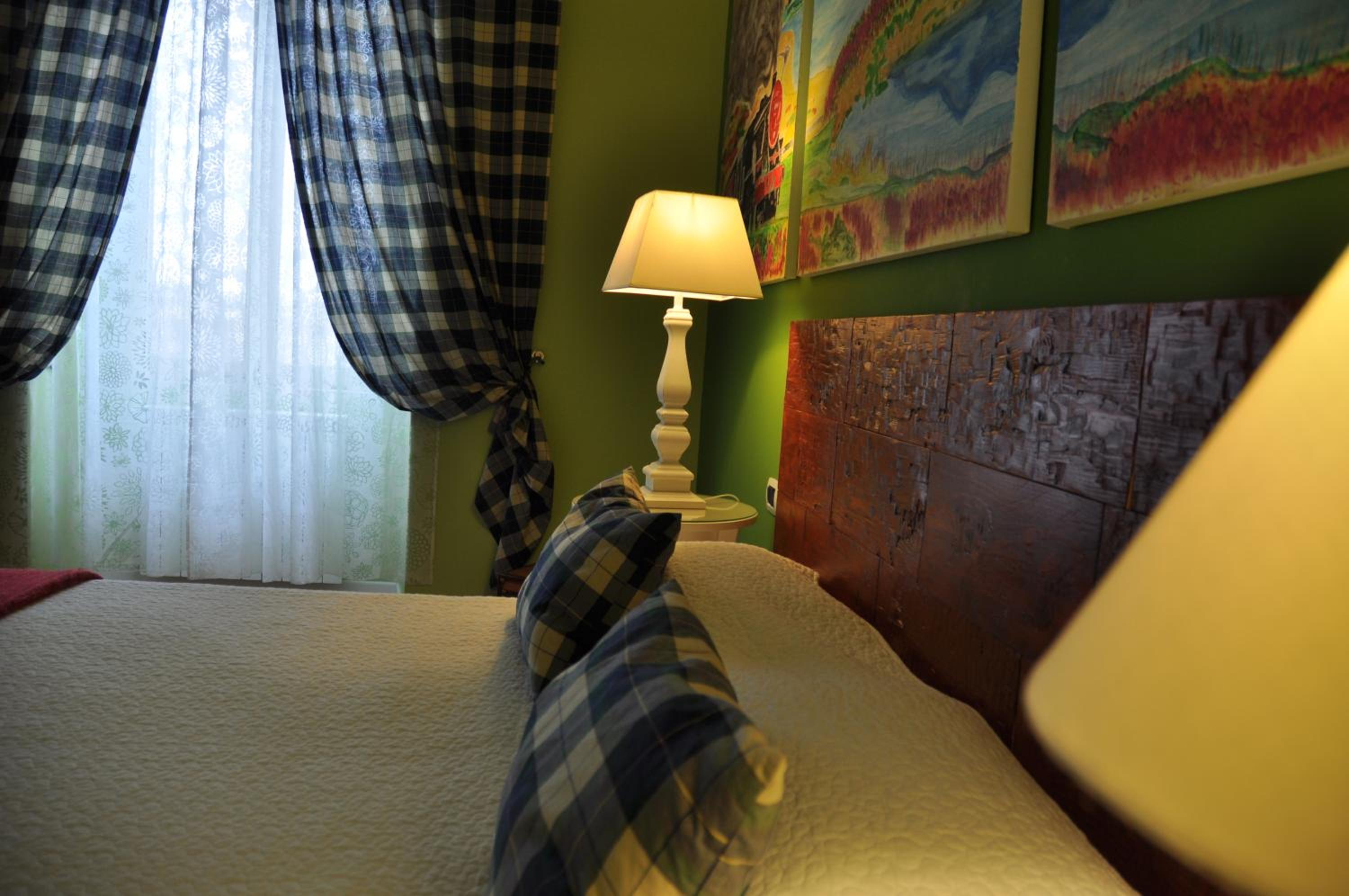 Classic Quadruple Room photo 2