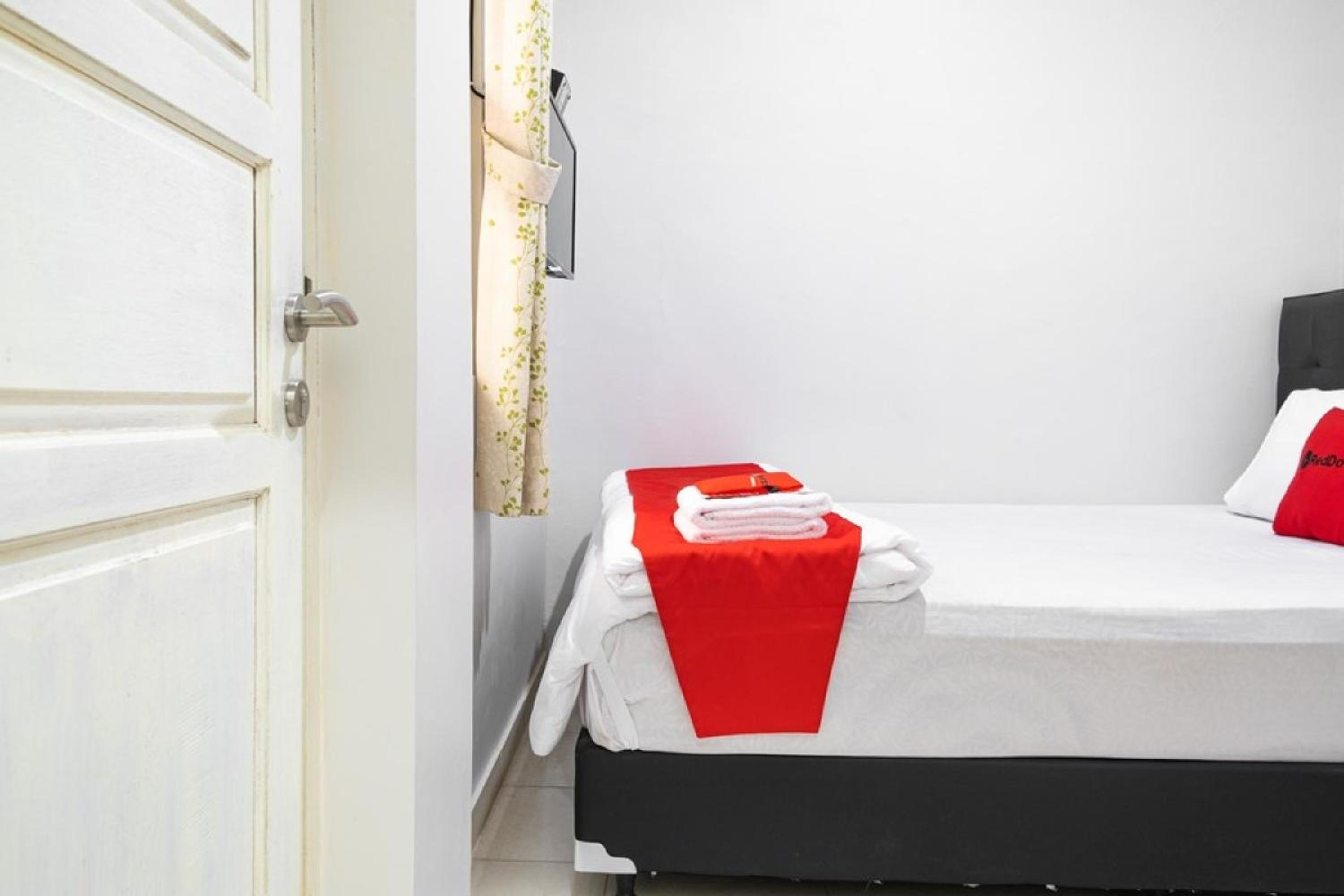 Double Room - Photo 5