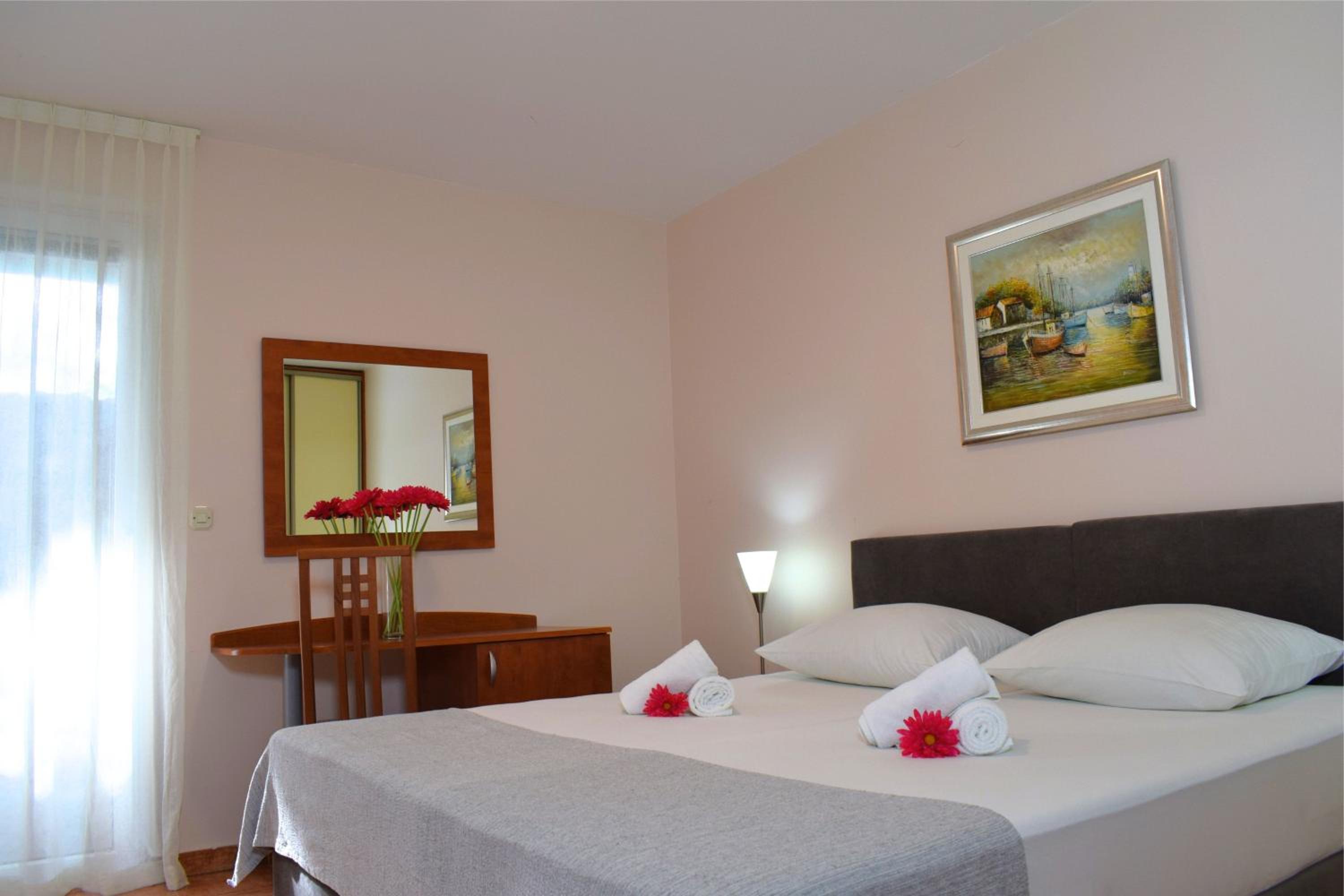 Two-Bedroom Apartment with Terrace and Sea View photo 1