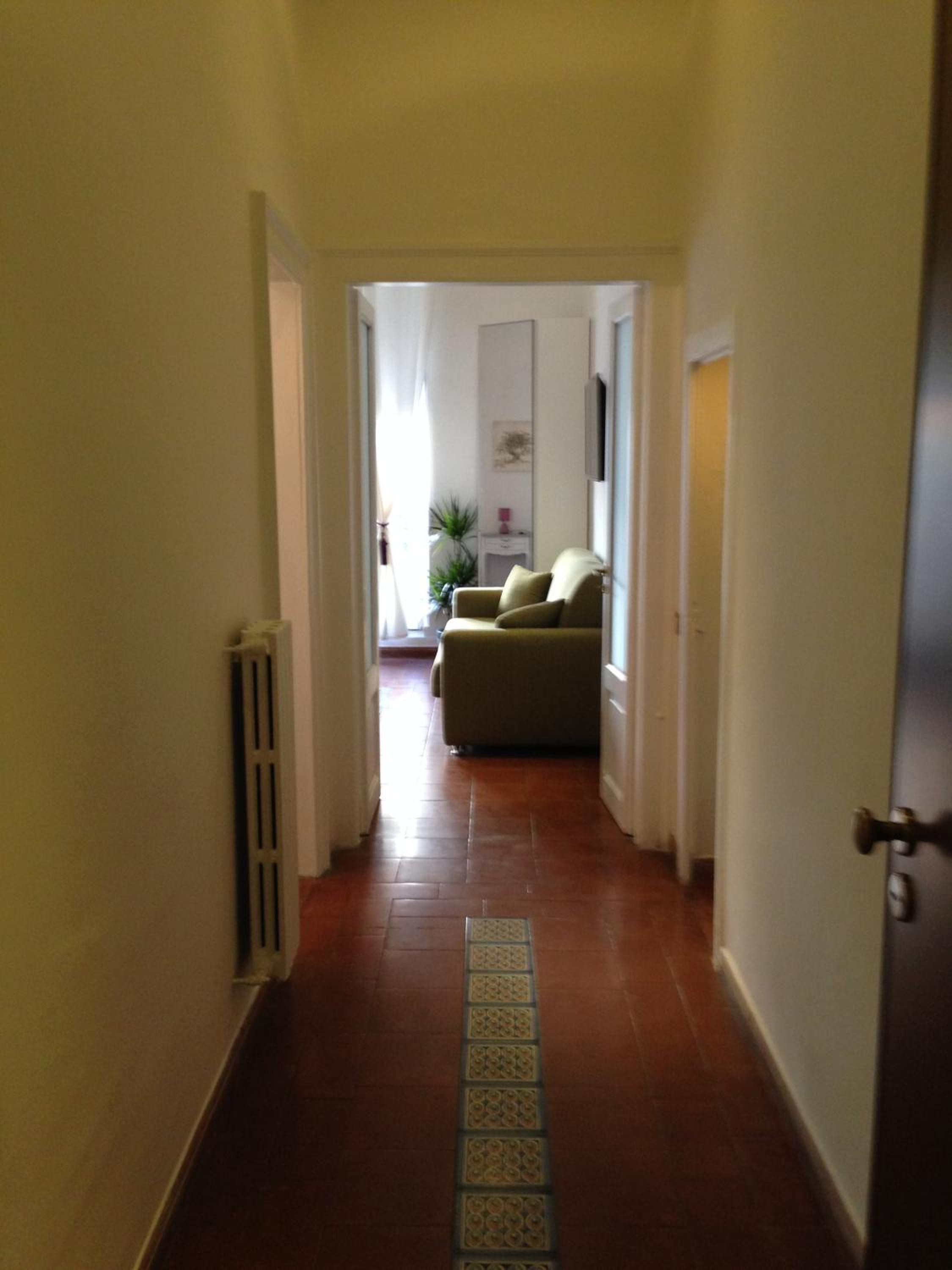 One-Bedroom Apartment - Separate Building photo 3