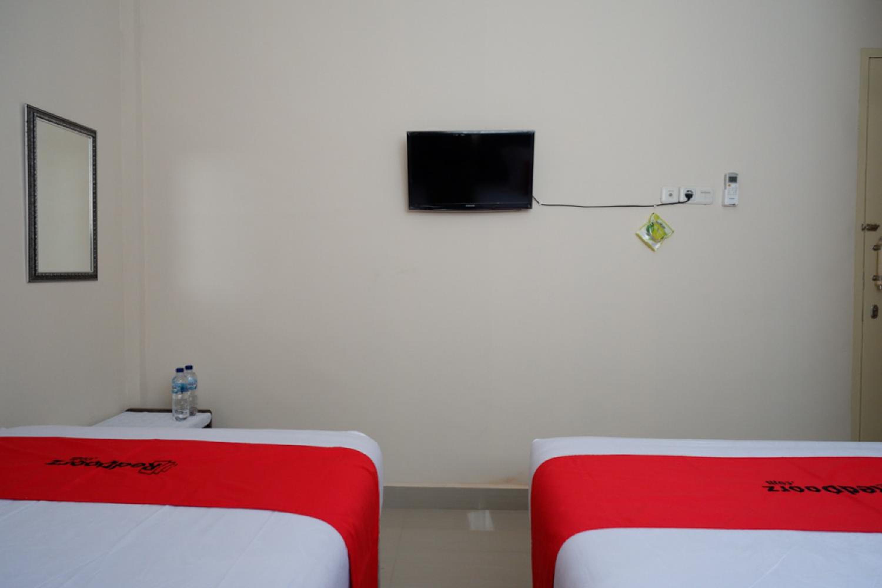 Twin Room - Photo 6