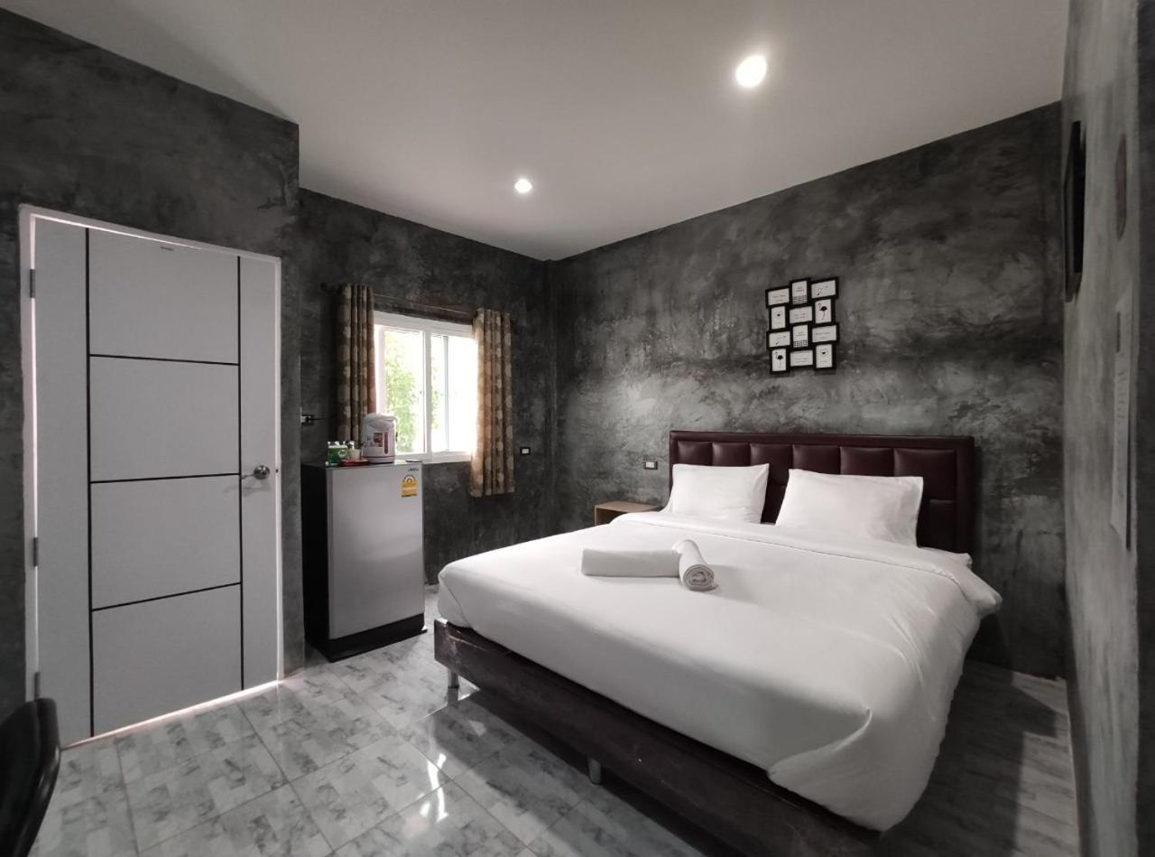 Deluxe Room - Photo 4
