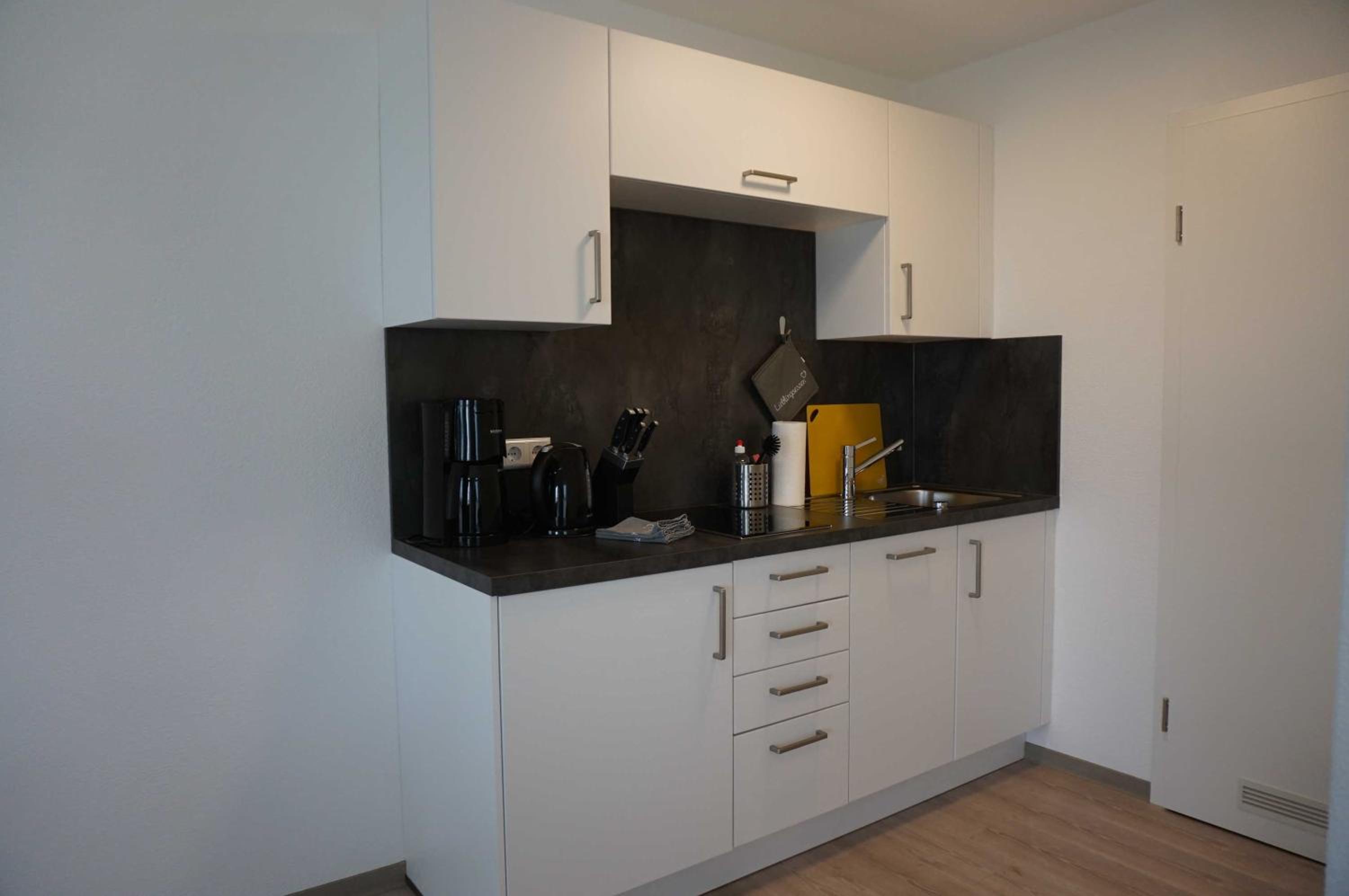 One-Bedroom Apartment with Balcony photo 3