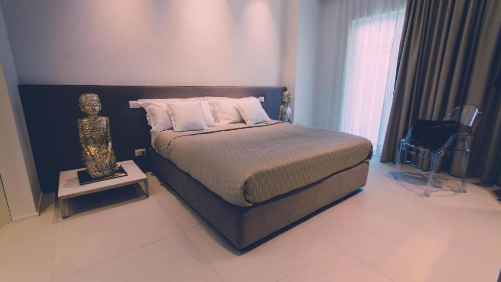 Deluxe Queen Suite