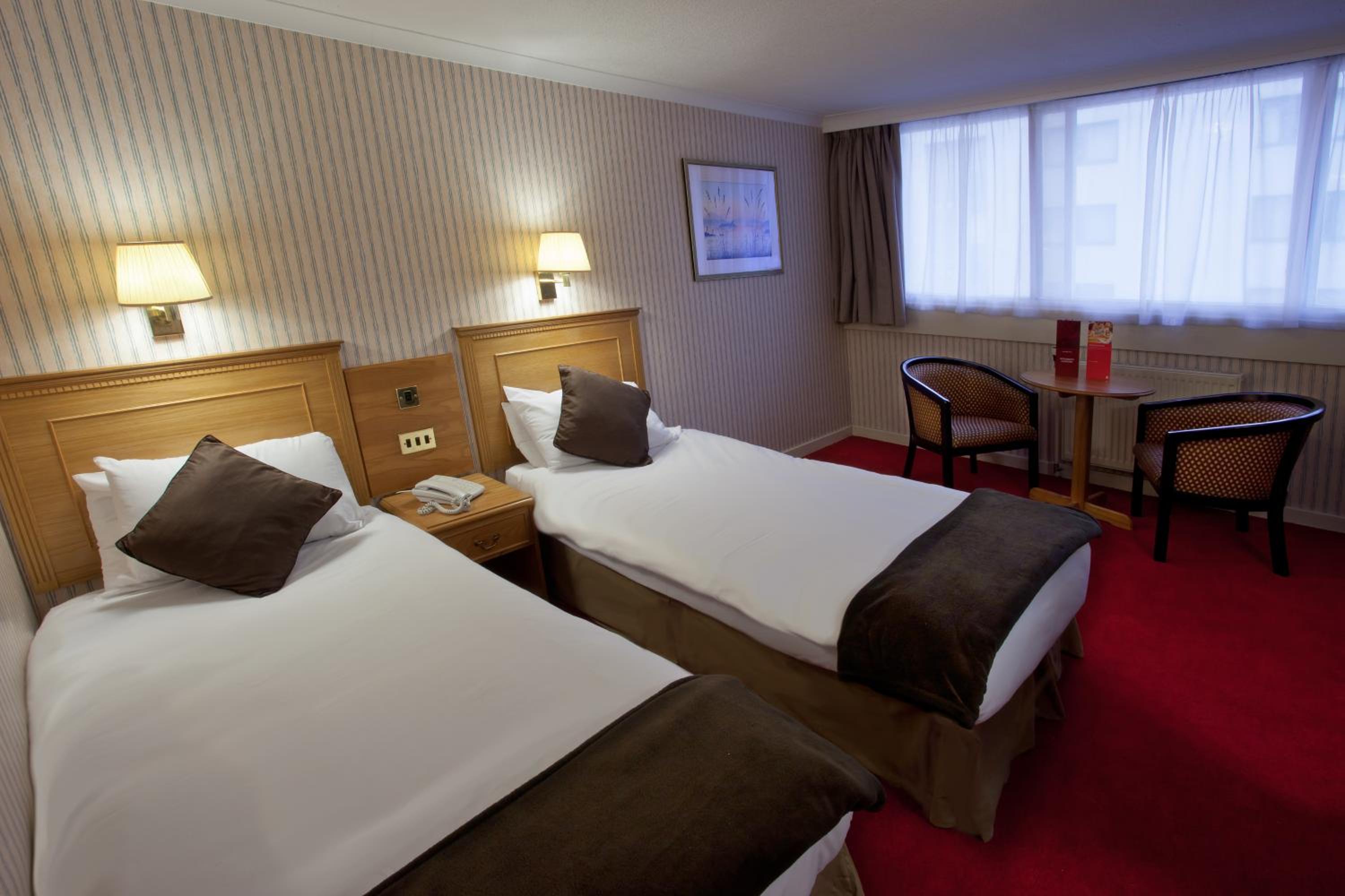 Twin Room - Photo 14
