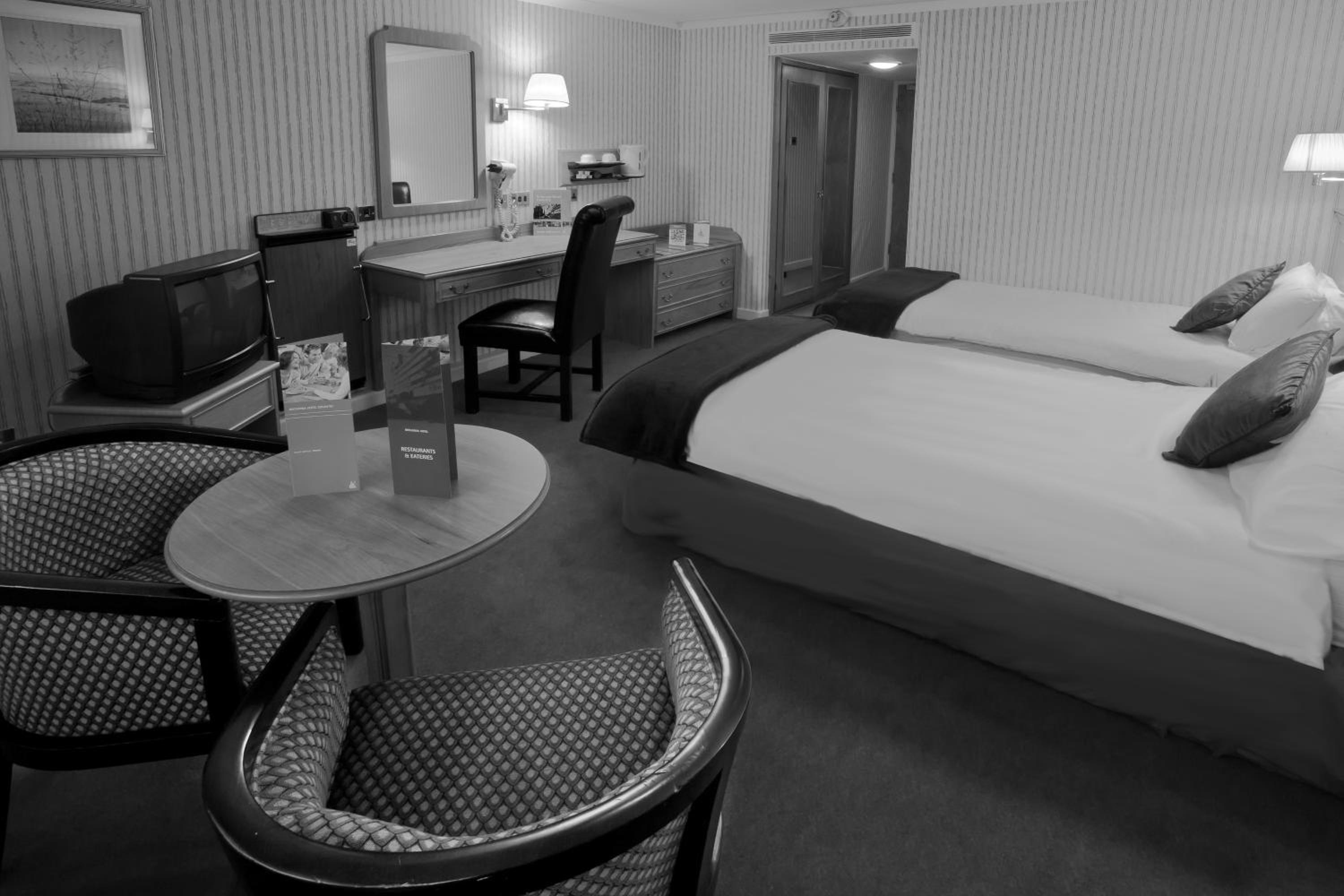 Twin Room - Photo 9