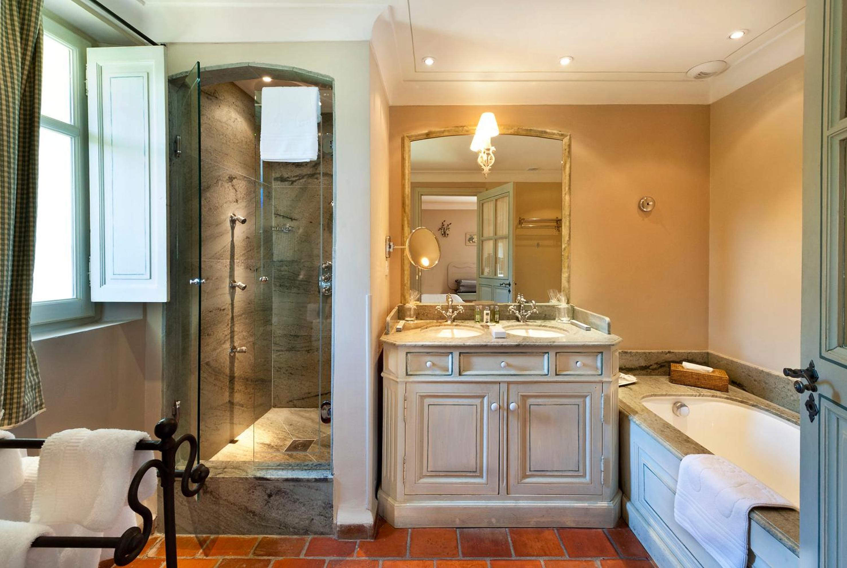 Chambre Double ou Lits Jumeaux Classique Chambre Double ou Lits Jumeaux Classique