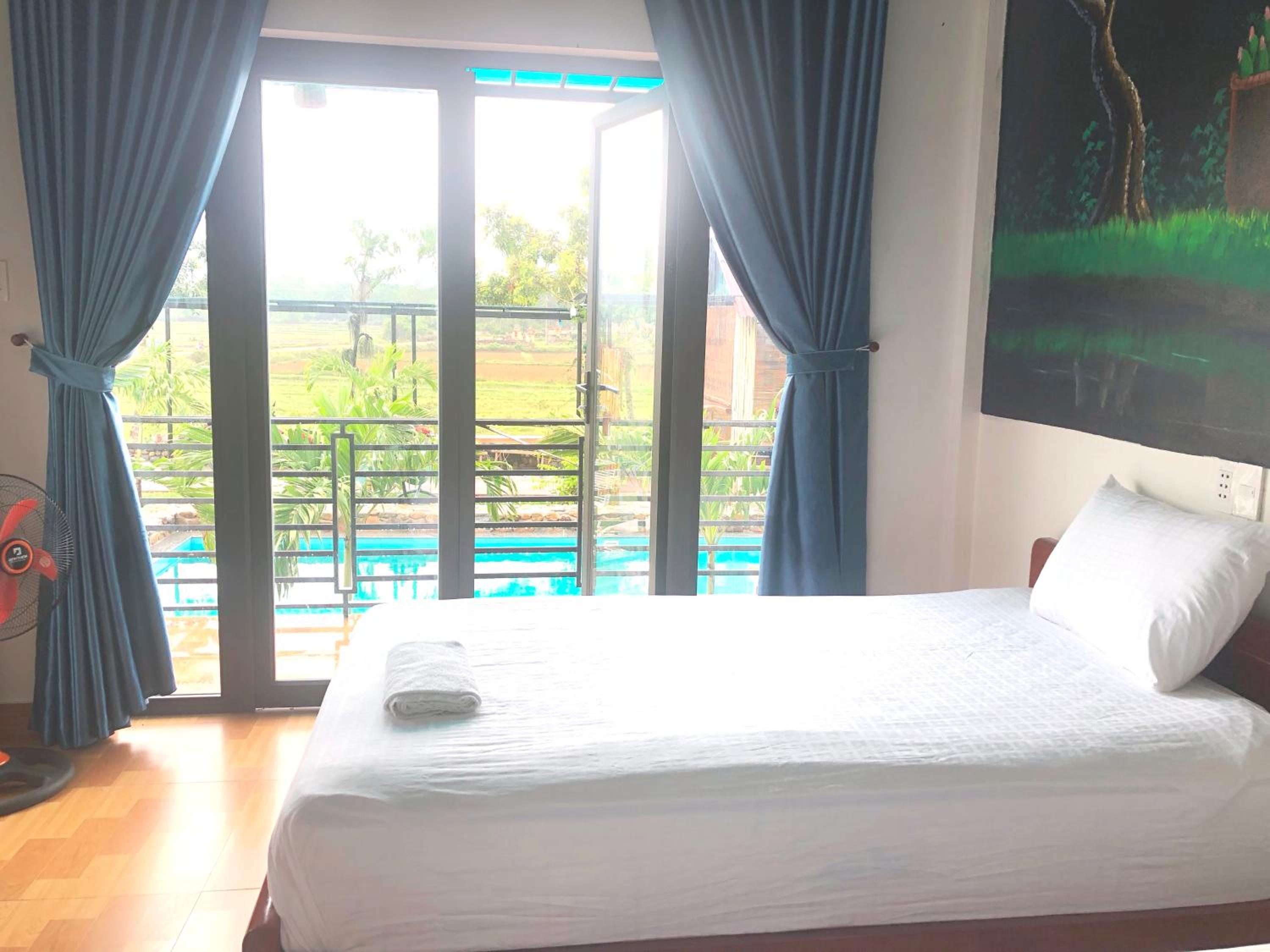 Deluxe Bungalow with Garden View - Photo 19