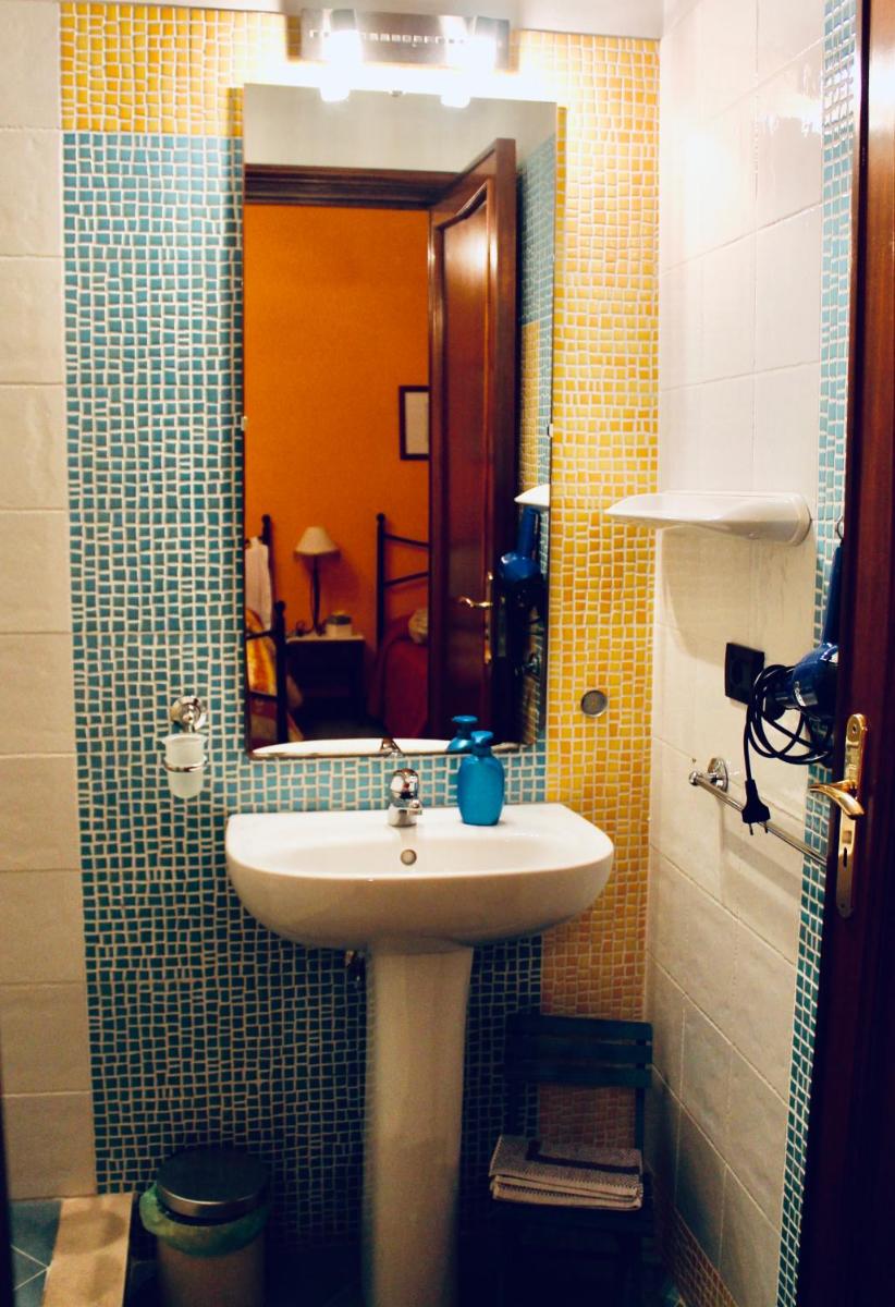 Basic Triple Room photo 1