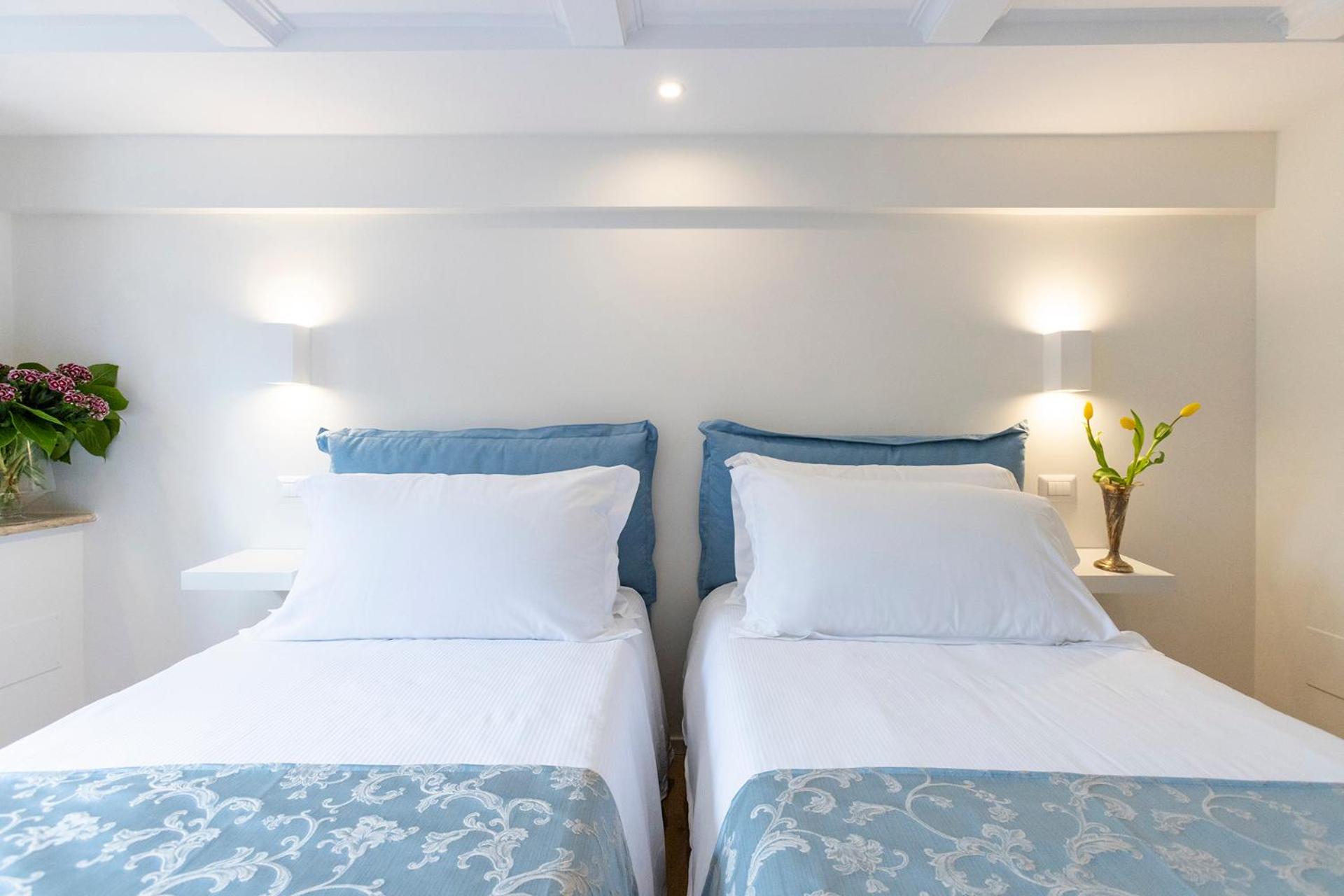 Double or Twin Room - Attic photo 2