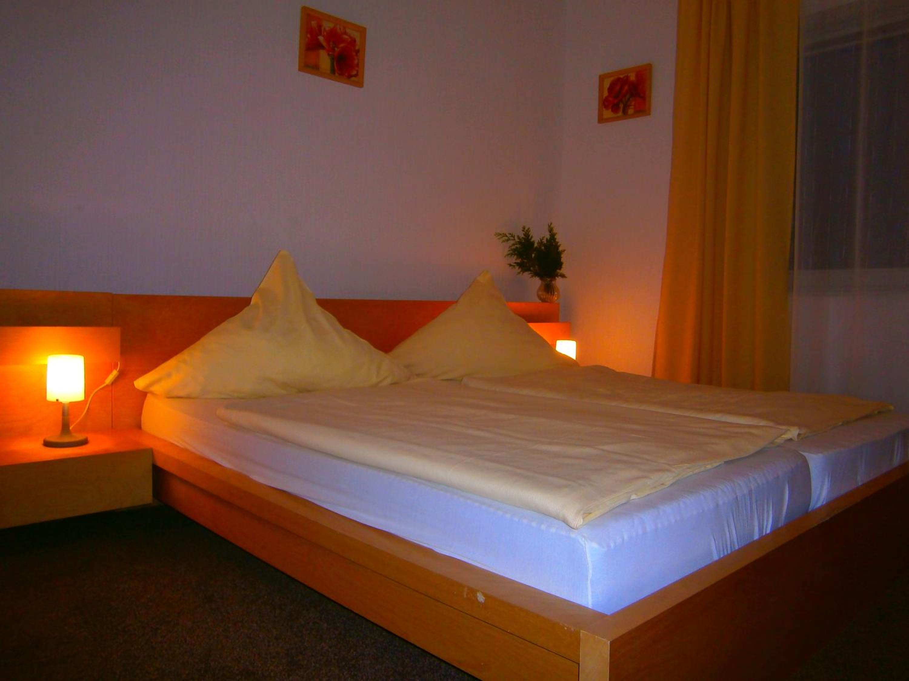 Double Room - Photo 11