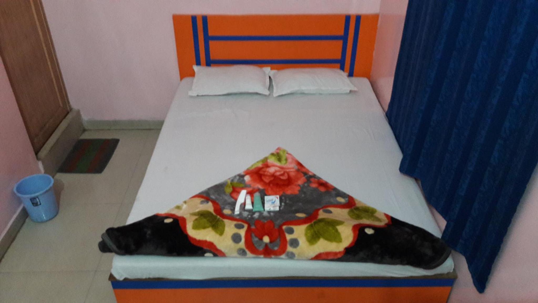 Double Room with Shared Bathroom photo 1