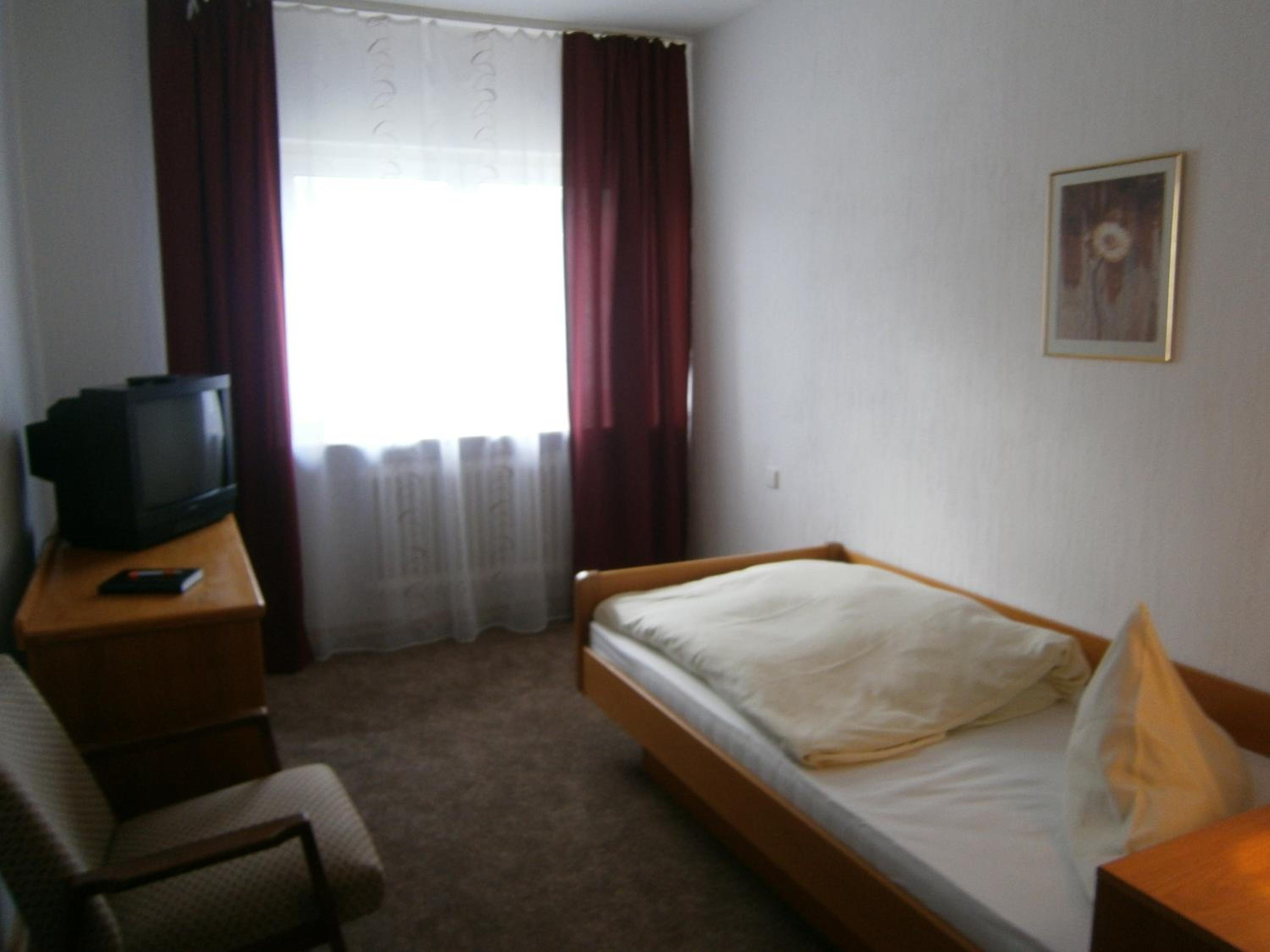 Single Room photo 3