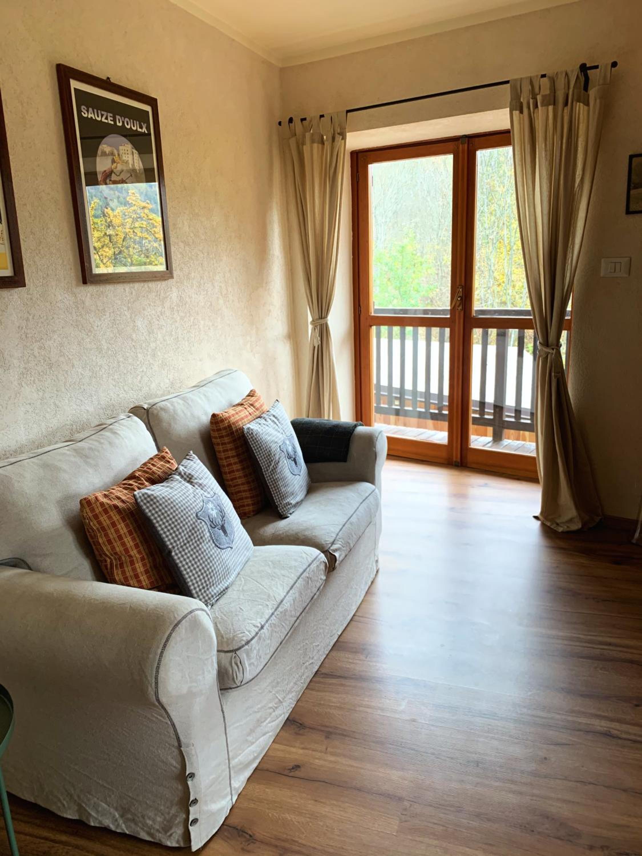 Apartment with Mountain View photo 1