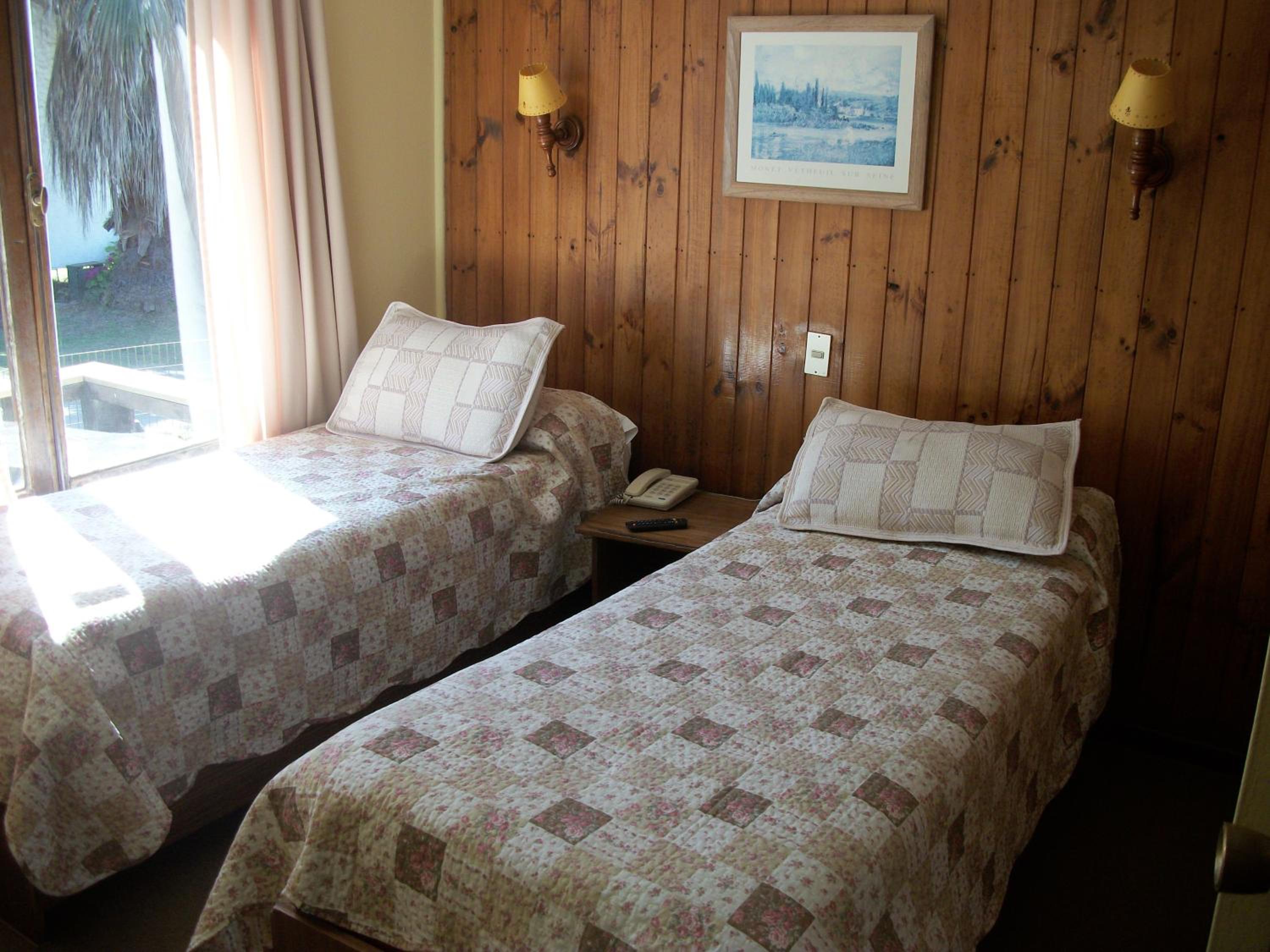 Superior Bungalow photo 1