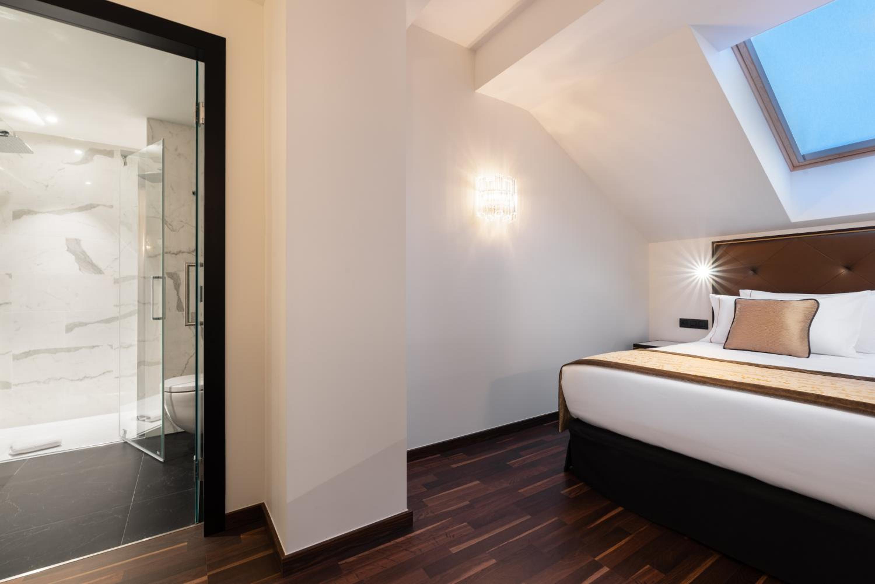 Duplex Room