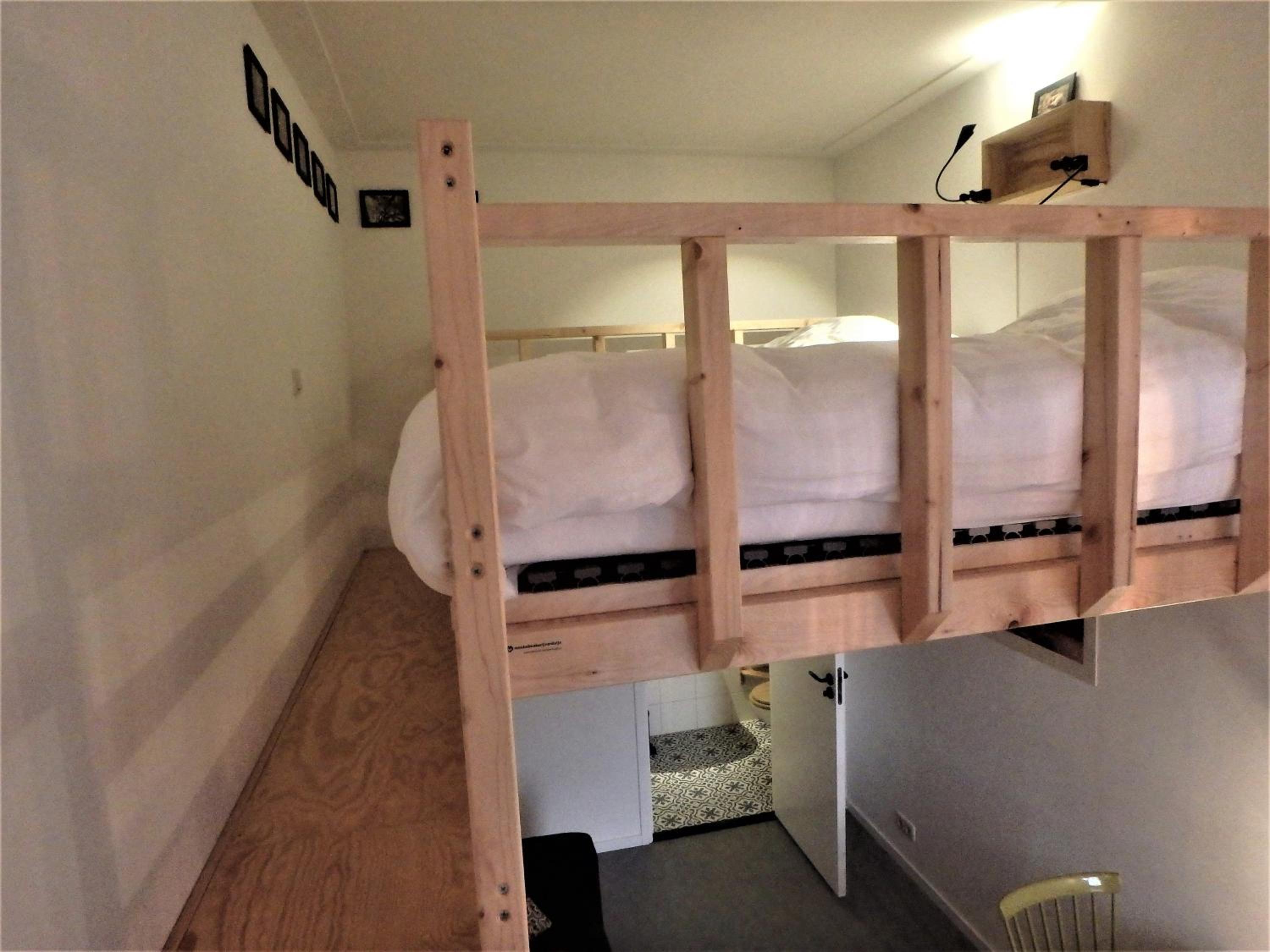 Double Room with Private Bathroom - Photo 4