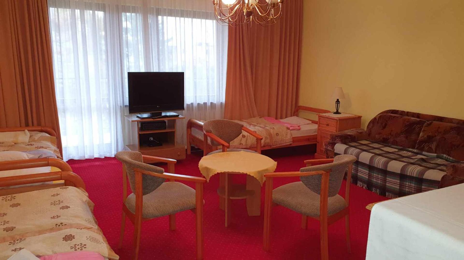 Double Room with Private Bathroom - Photo 5