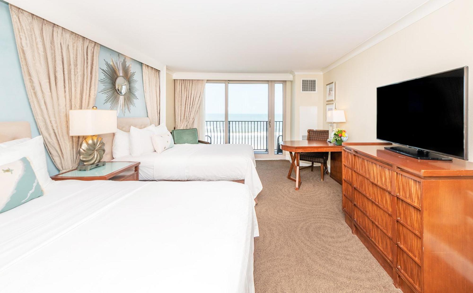 Oceanfront Balcony. 2 Double Beds