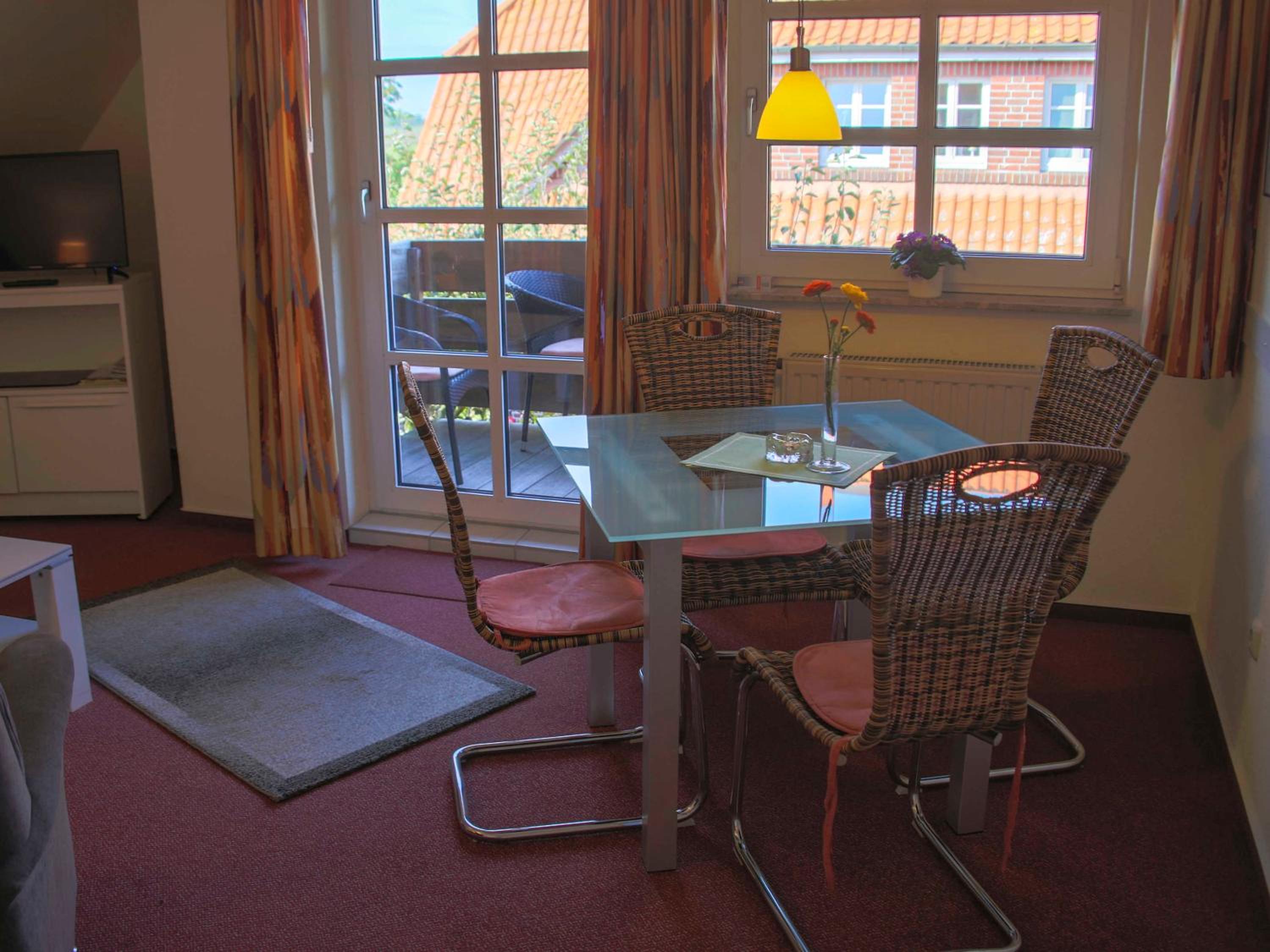 Apartment with Balcony photo 2