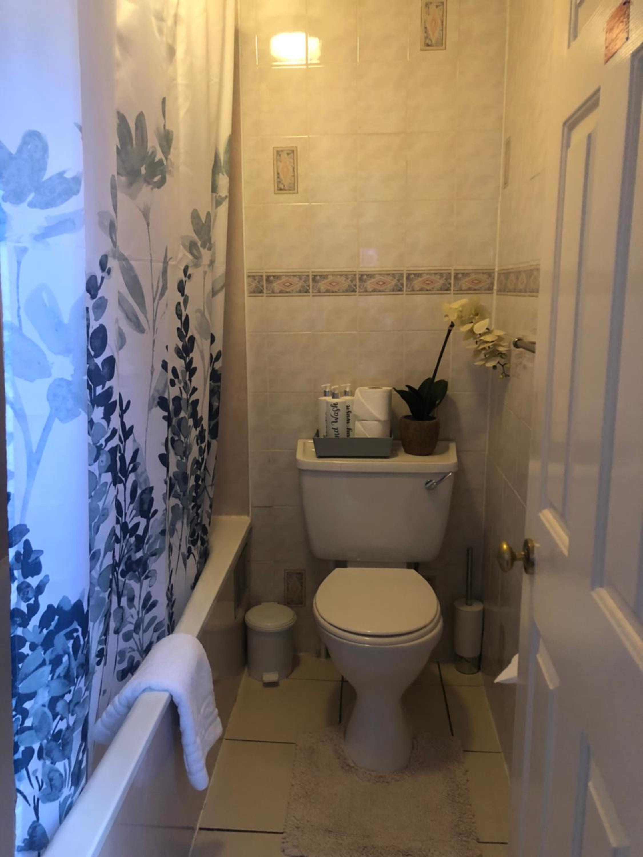 Double Room - Photo 6