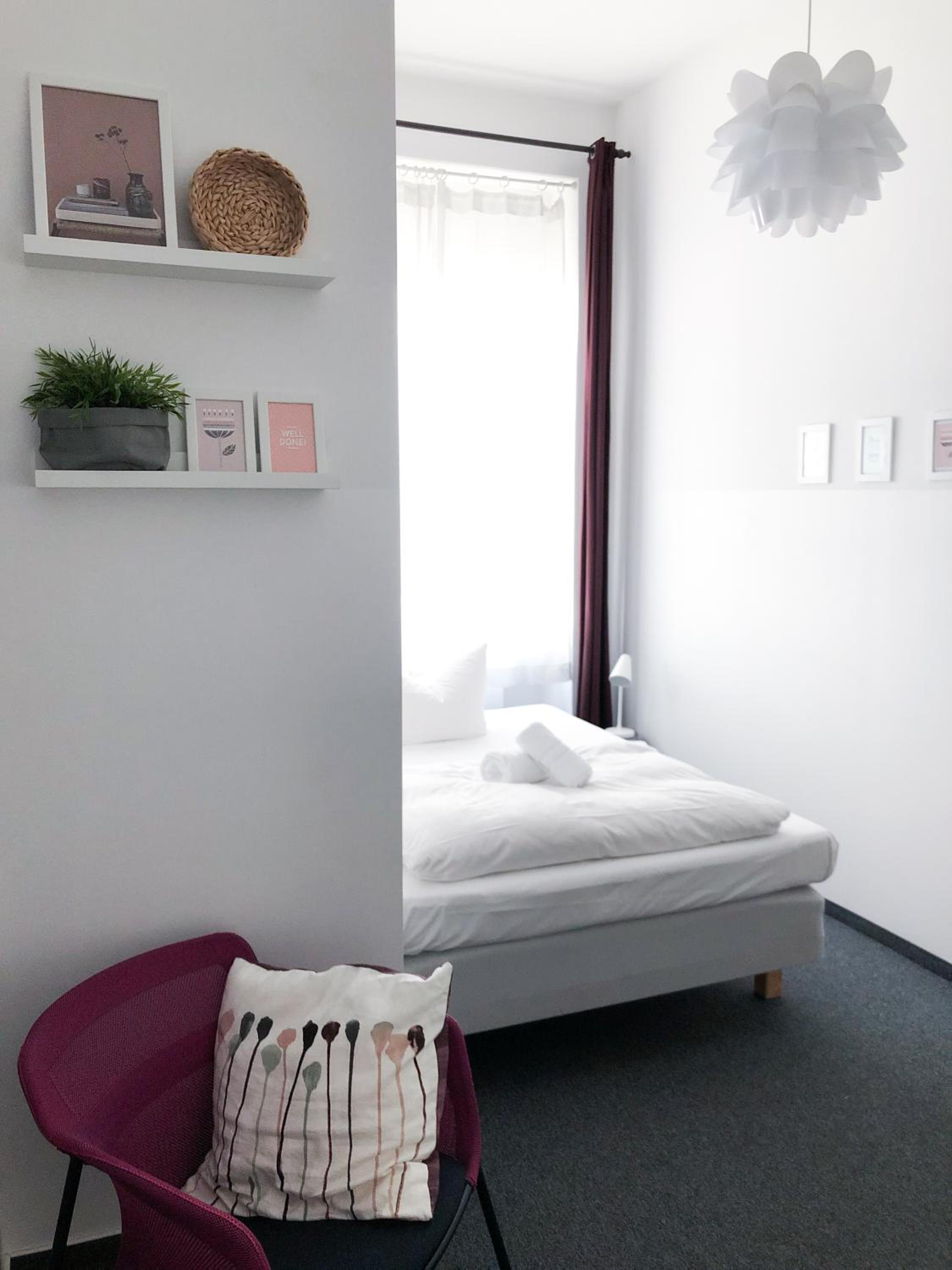 Single Room with Shared Bathroom photo 1