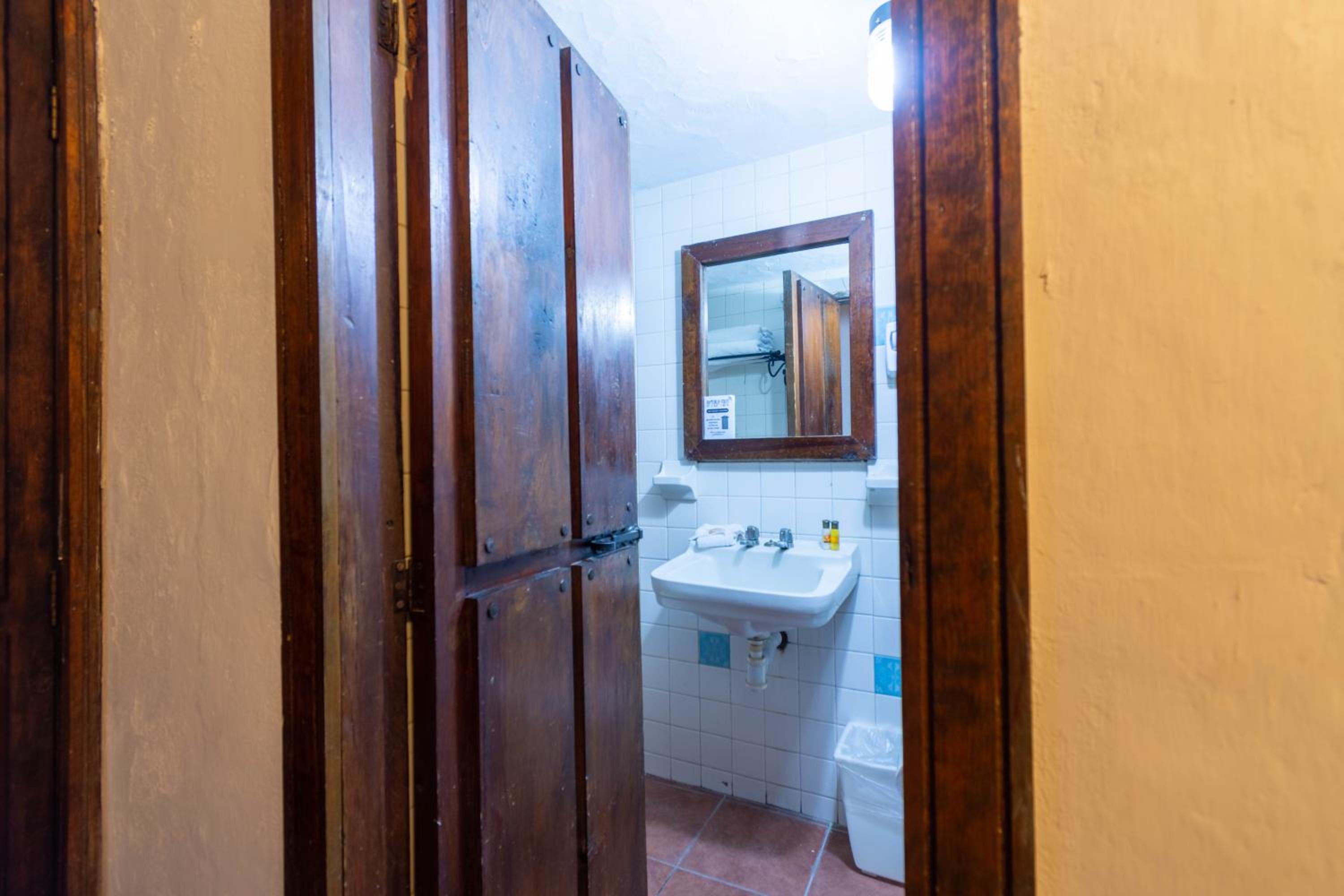 Single Room photo 2