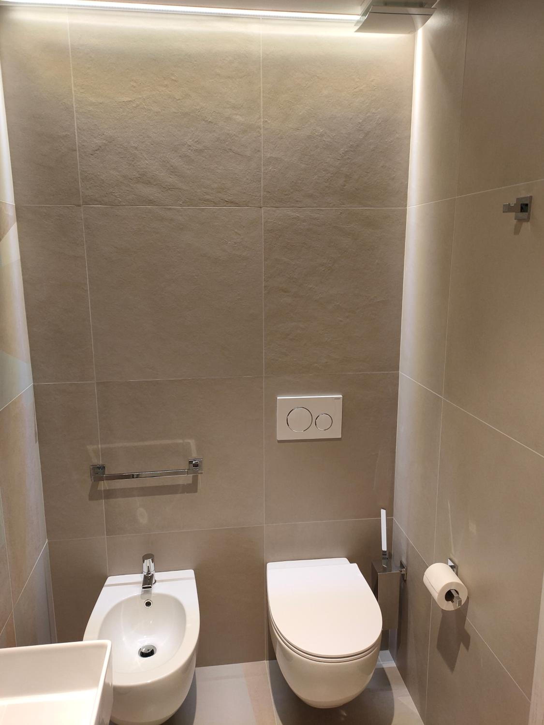 Double or Twin Room - Photo 8