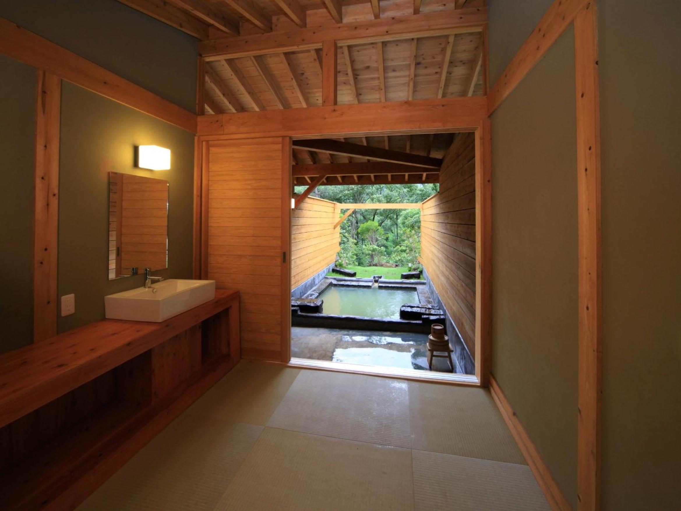 Quadruple Room - Photo 10