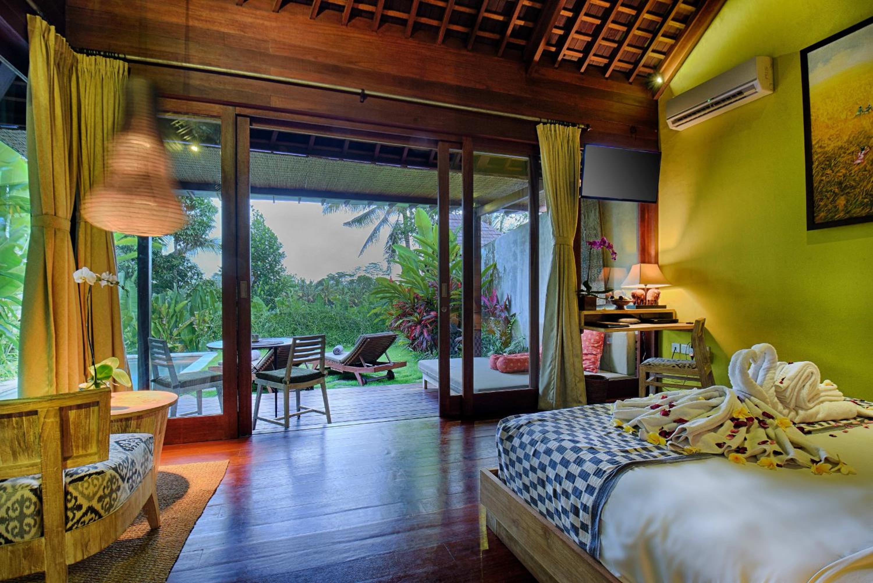 One Bedroom Private Pool Villa with Ricefield View and Daily Afternoon Tea thumbnail 5