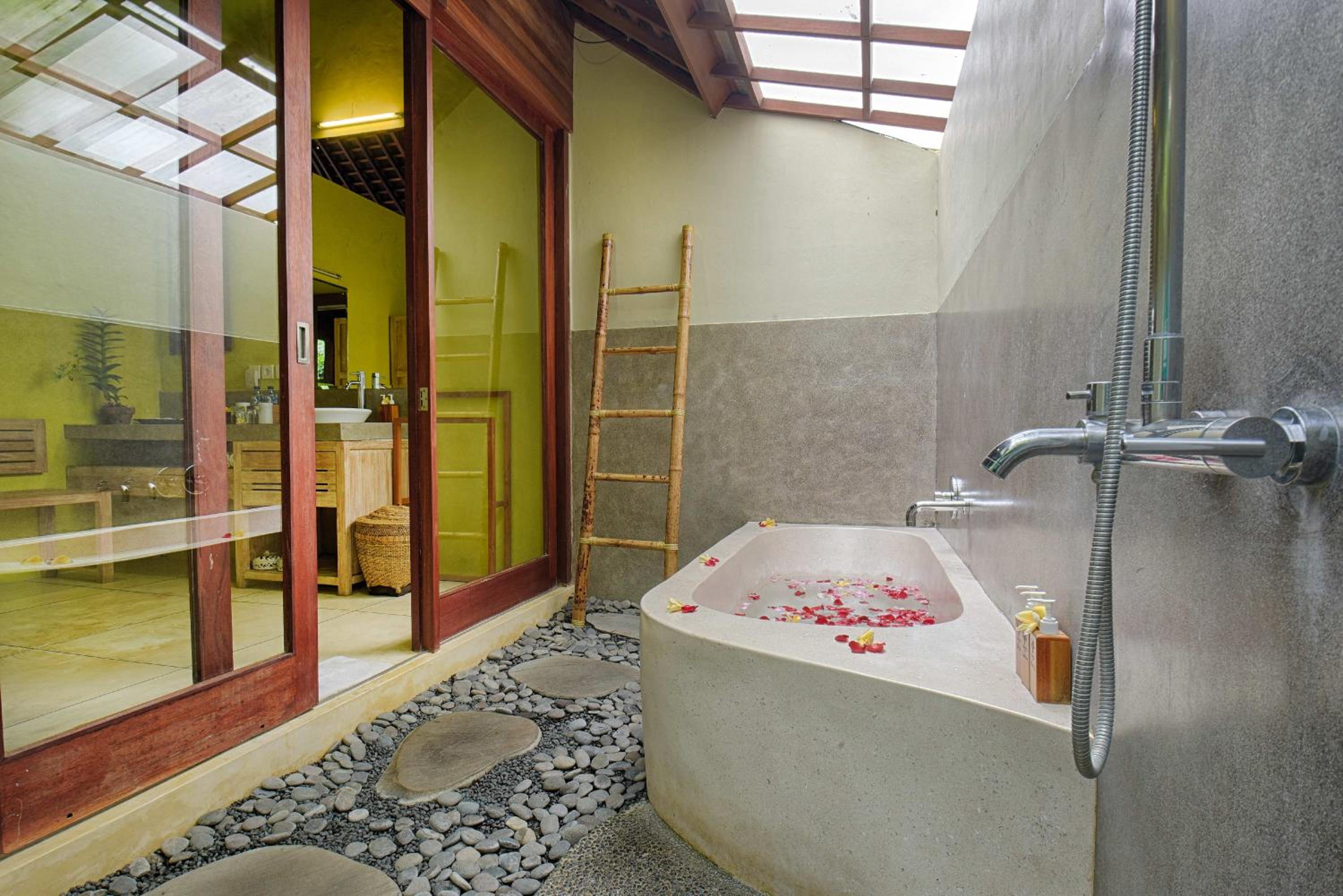 One Bedroom Private Pool Villa with Ricefield View and Daily Afternoon Tea
