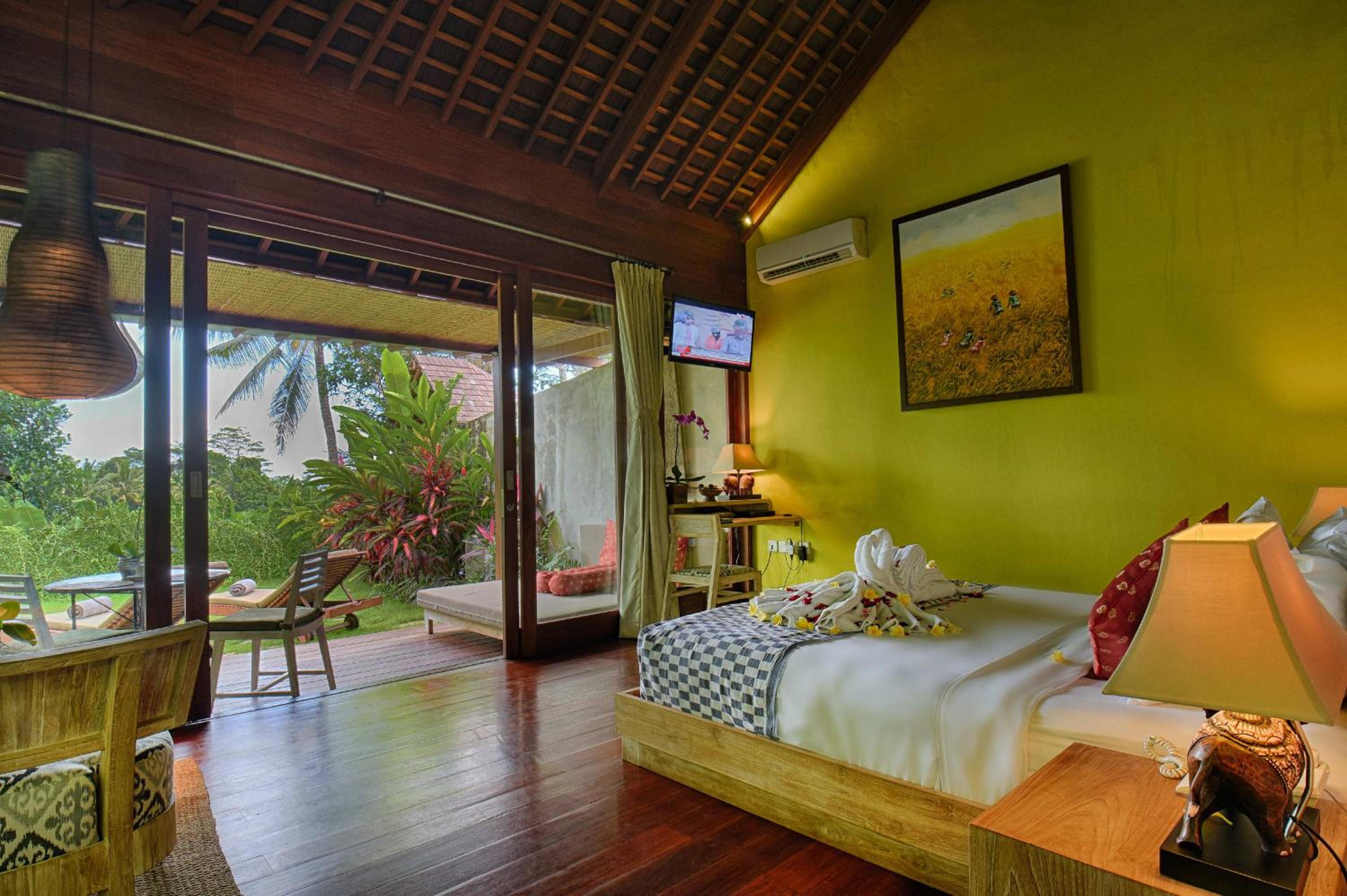 One Bedroom Private Pool Villa with Ricefield View and Daily Afternoon Tea