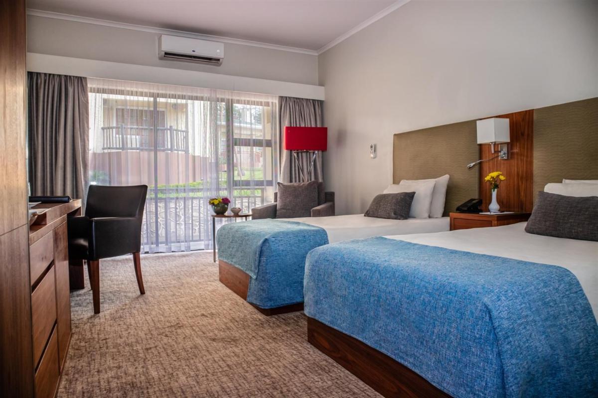 Standard Twin Room photo 2
