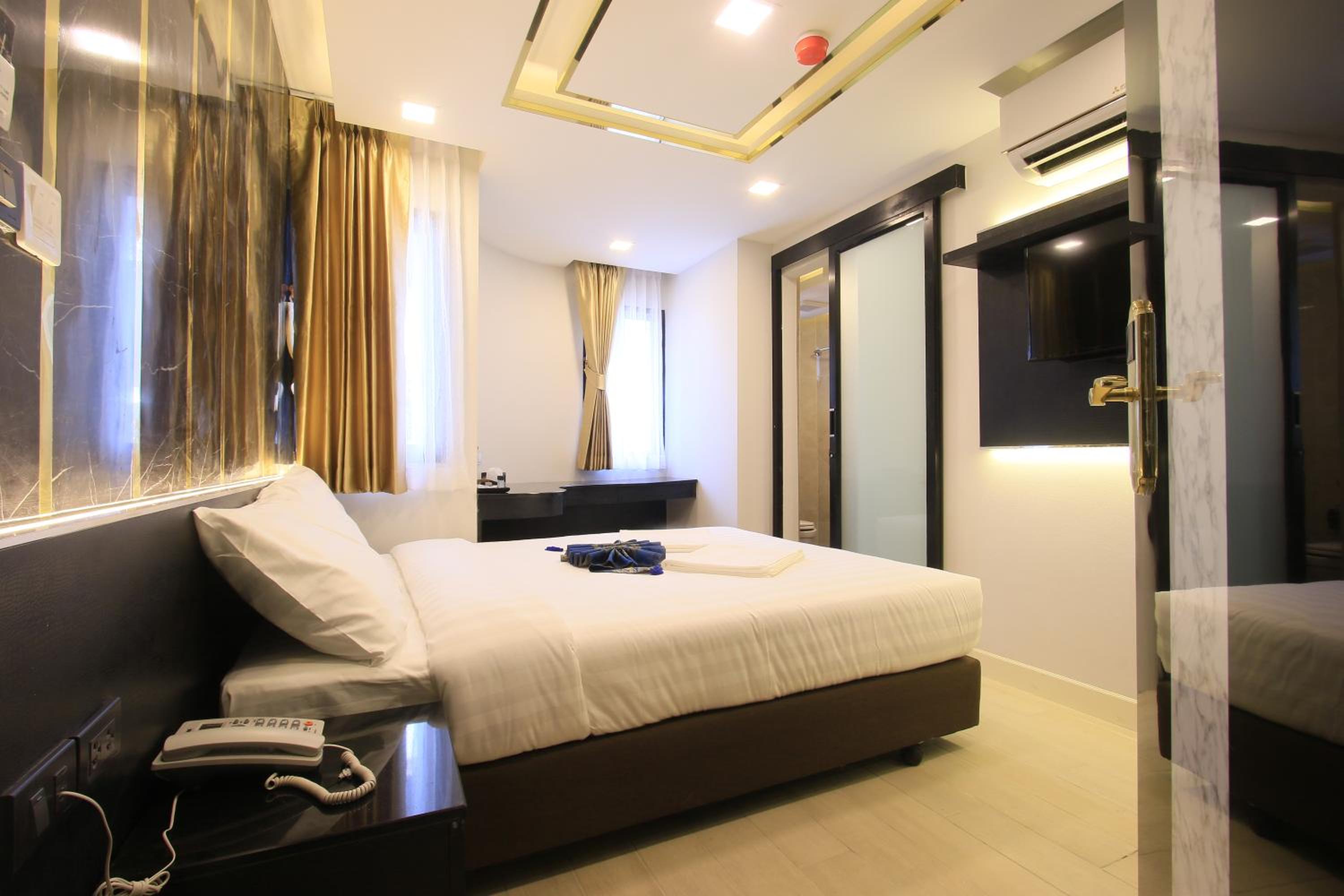 Superior King Room photo 3