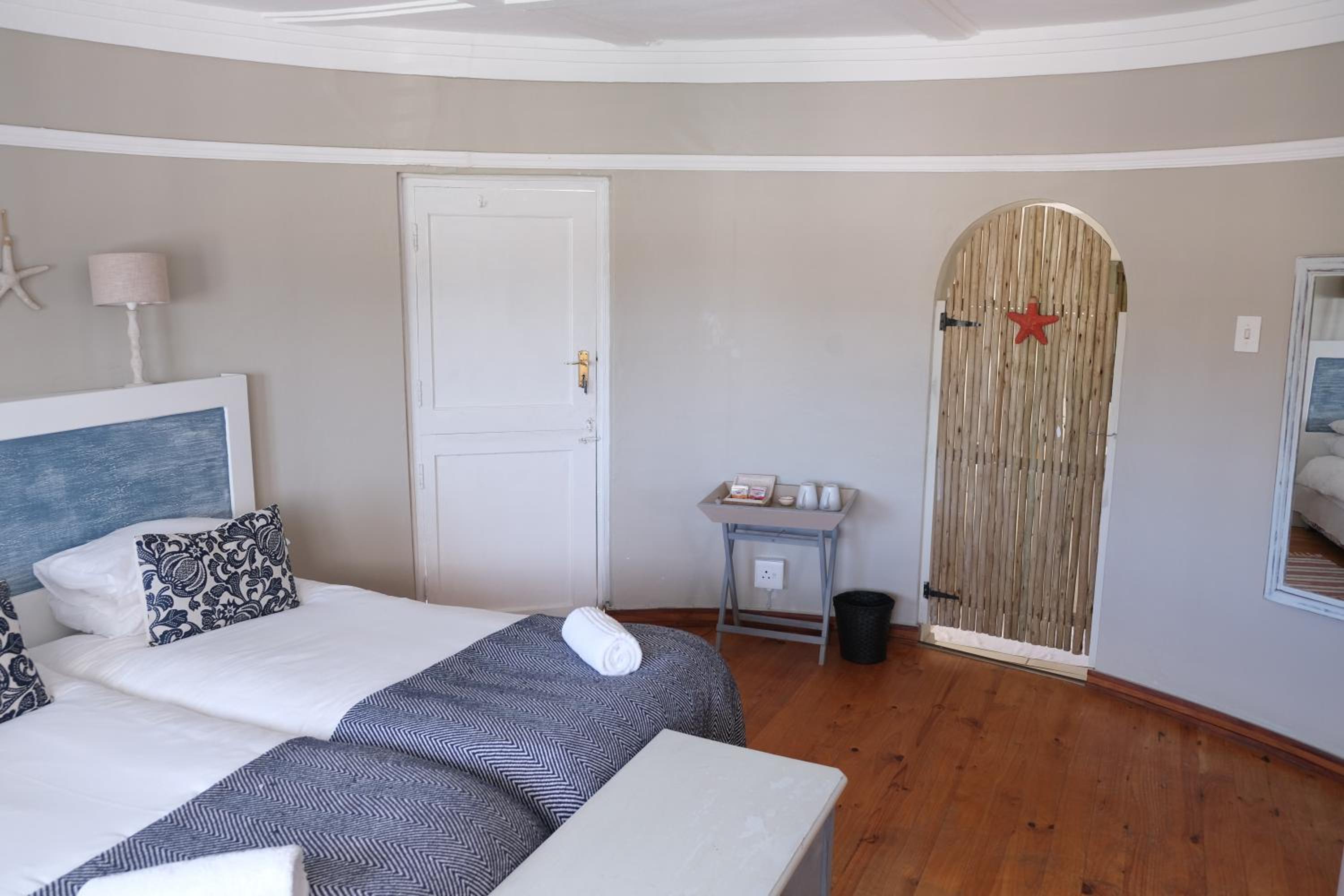 Twin Room - Photo 1