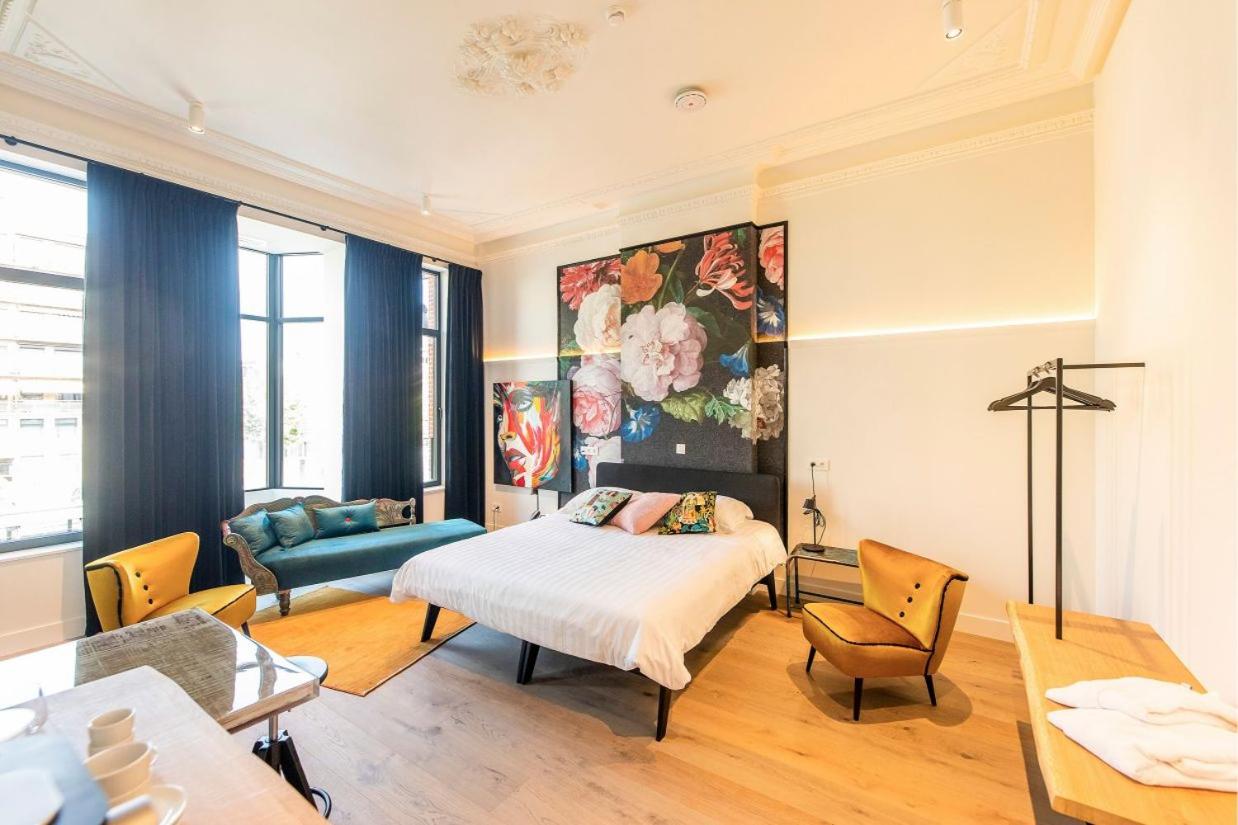 Deluxe King Room - Photo 1