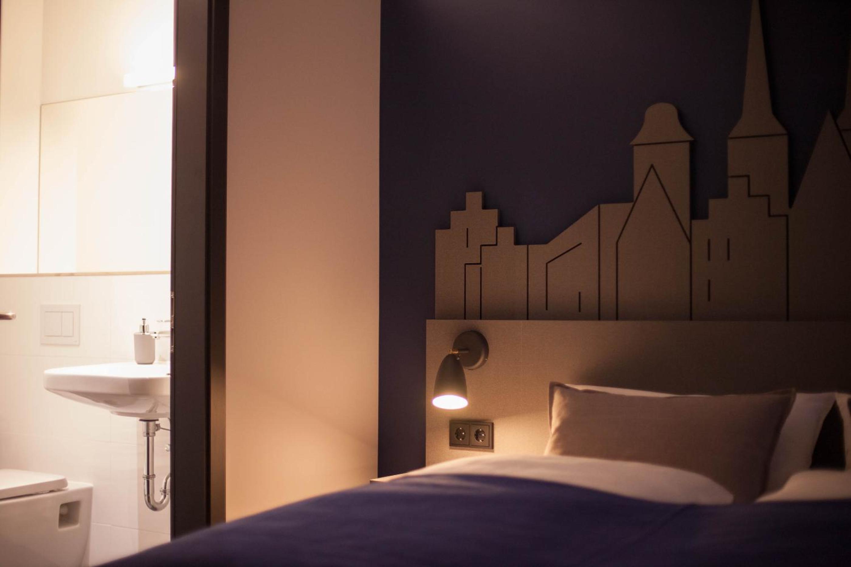 Standard Double Room - Photo 7
