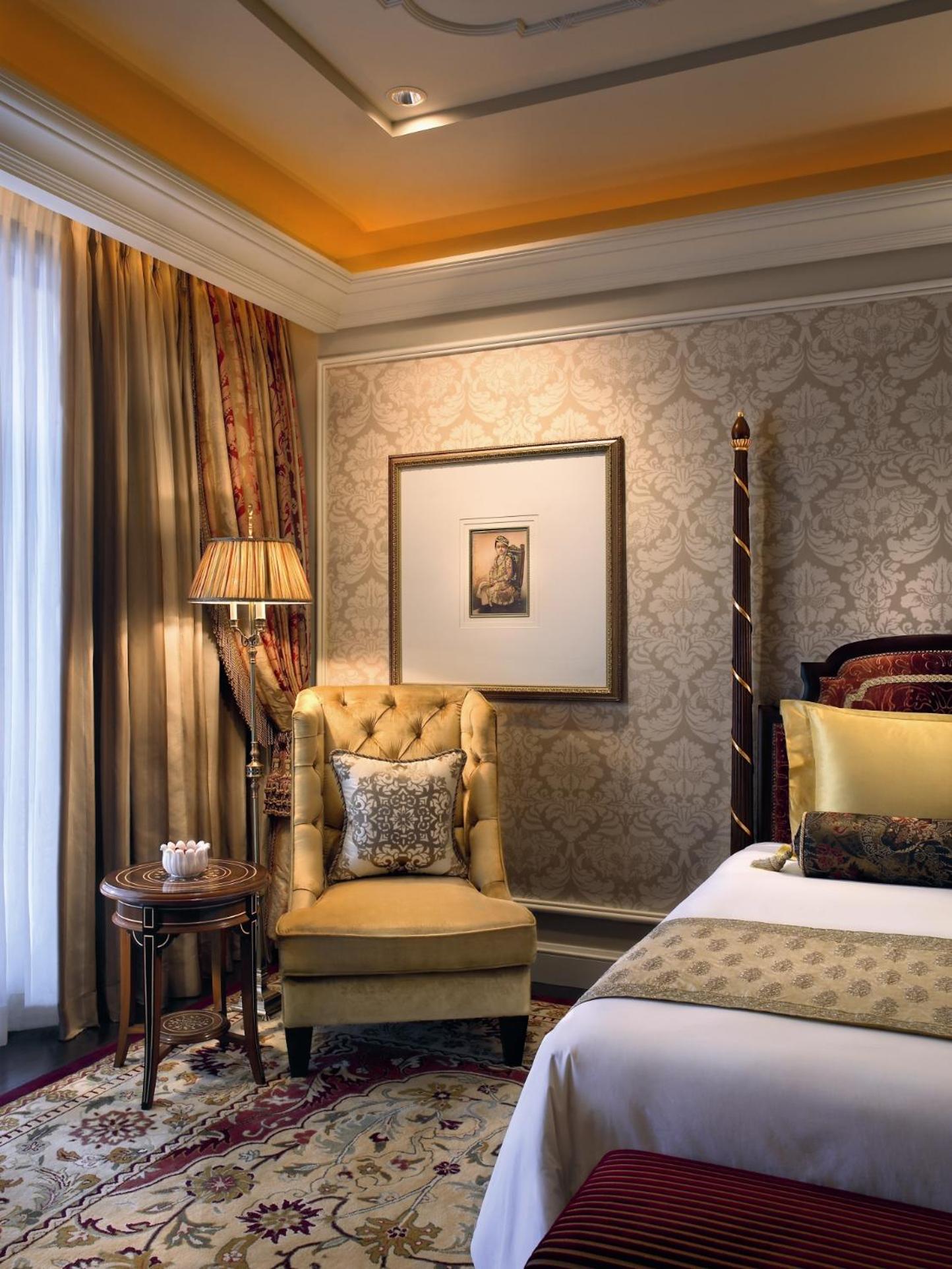 Luxury Suite with Airport Transfers & Lounge Access
