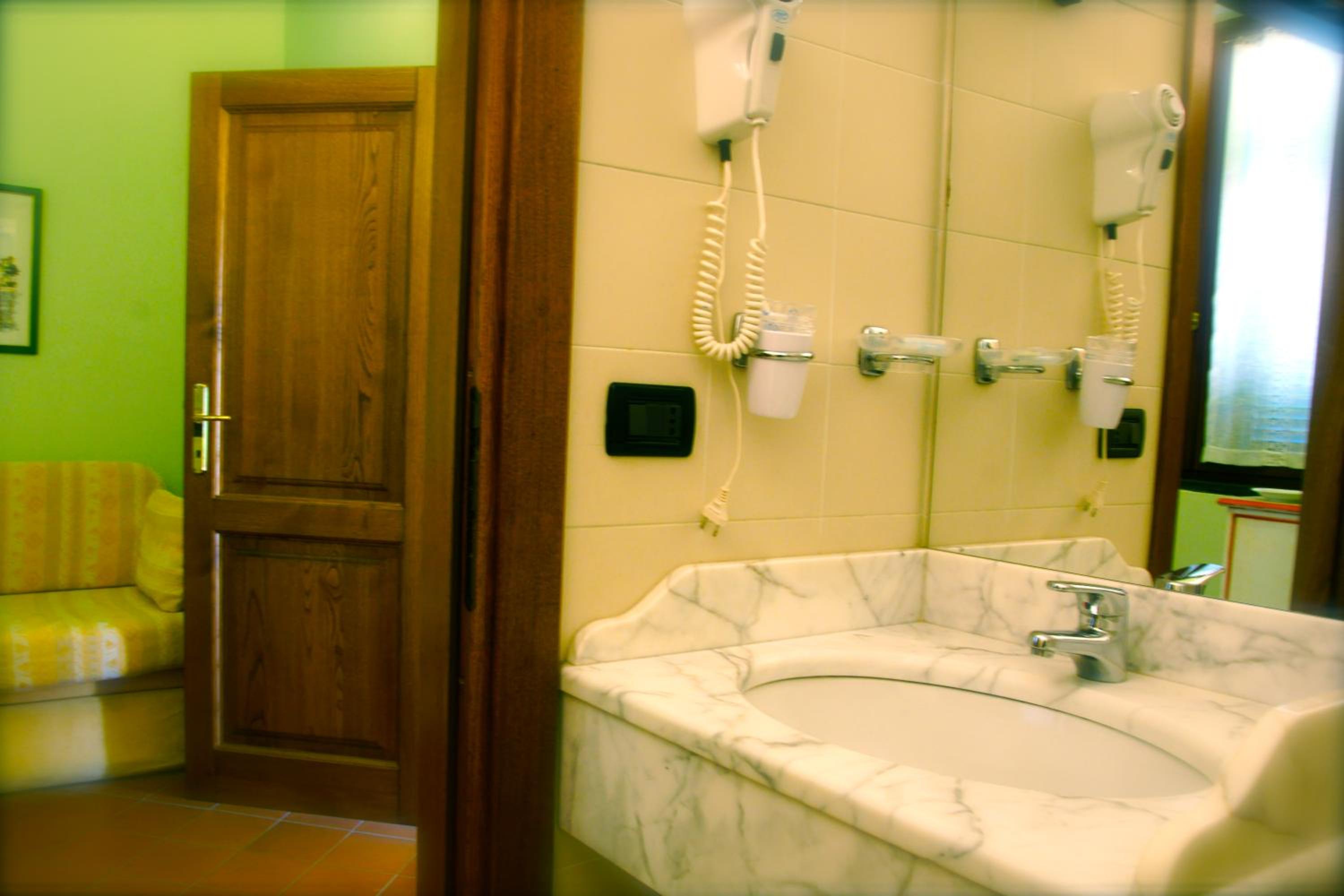 Double or Twin Room photo 2